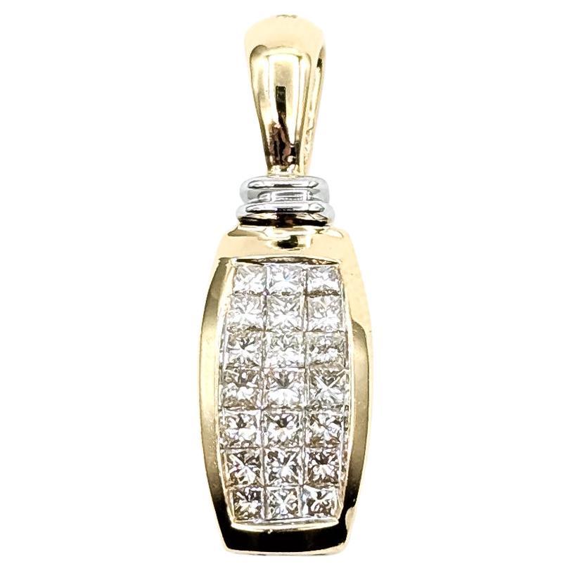 Colgante de Diamantes en Oro Bicolor de 14k en venta
