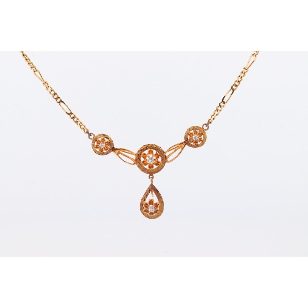 Lavallière pendante en or 14 carats avec un collier en forme de coupe de beurre serti de diamants en vente 1