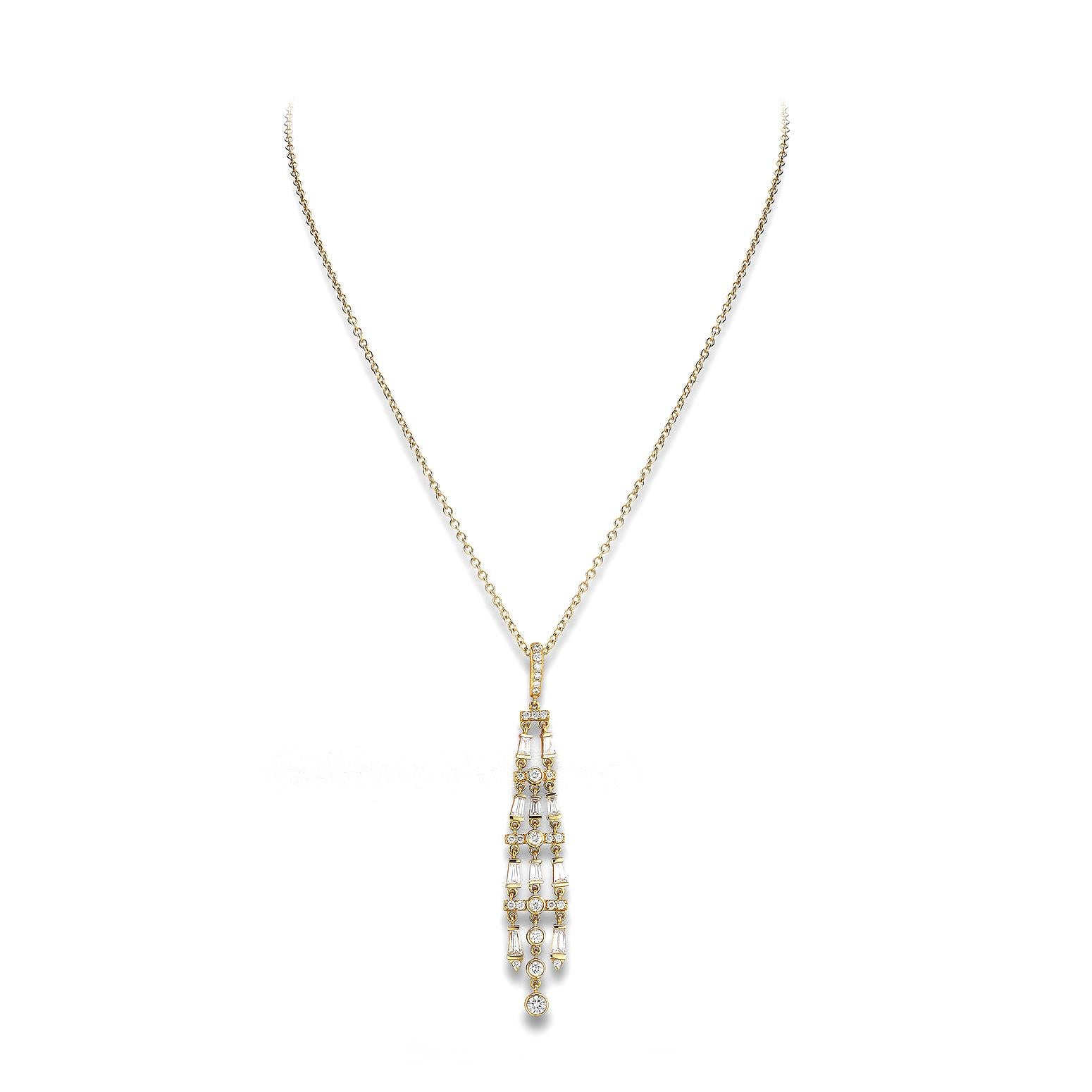 Pendant in 18kt yellow gold set with 27 diamonds 0.52 cts and 10 baguette cut diamonds 0.77 cts