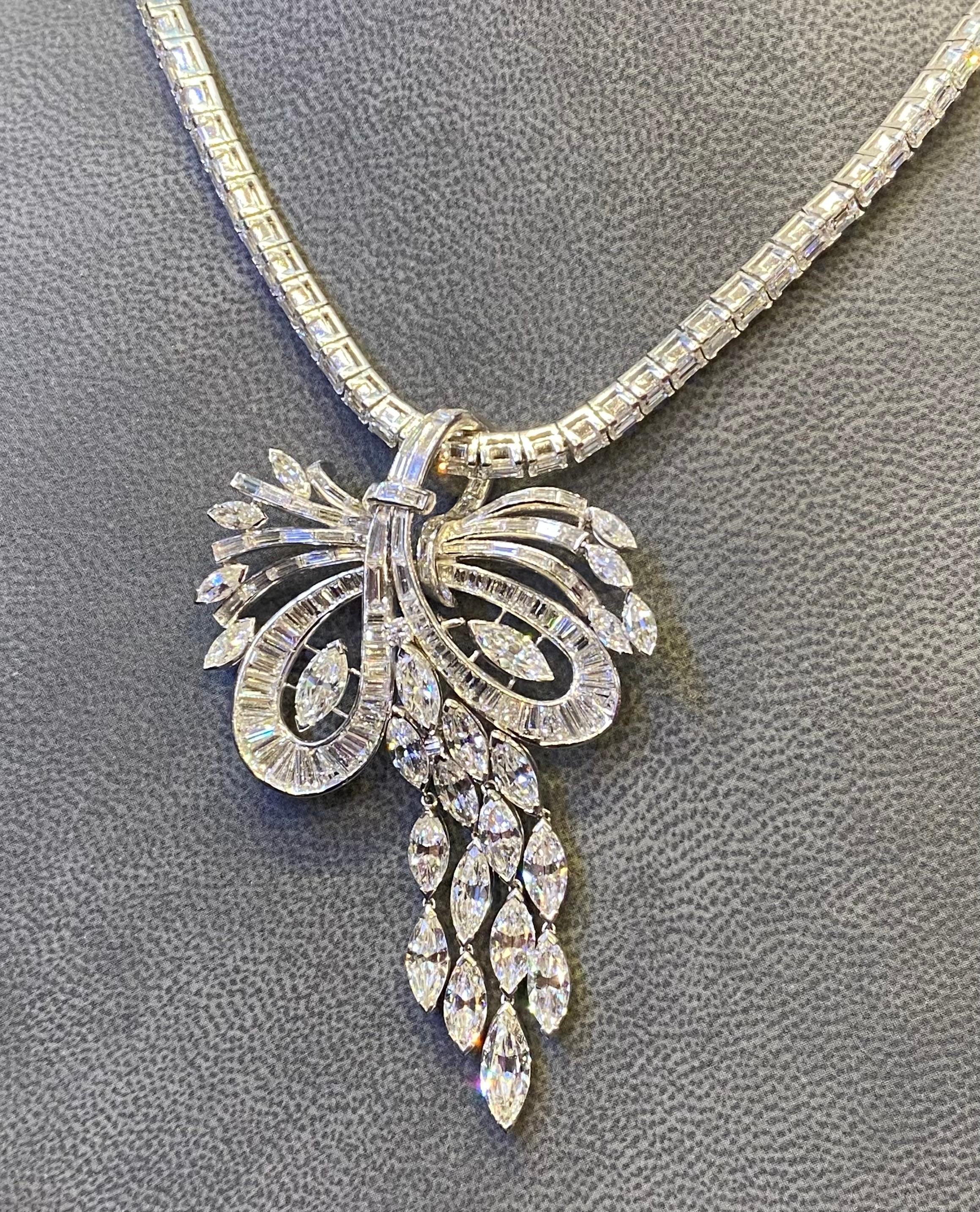 Taglio baguette Collana con ciondolo di diamanti in vendita