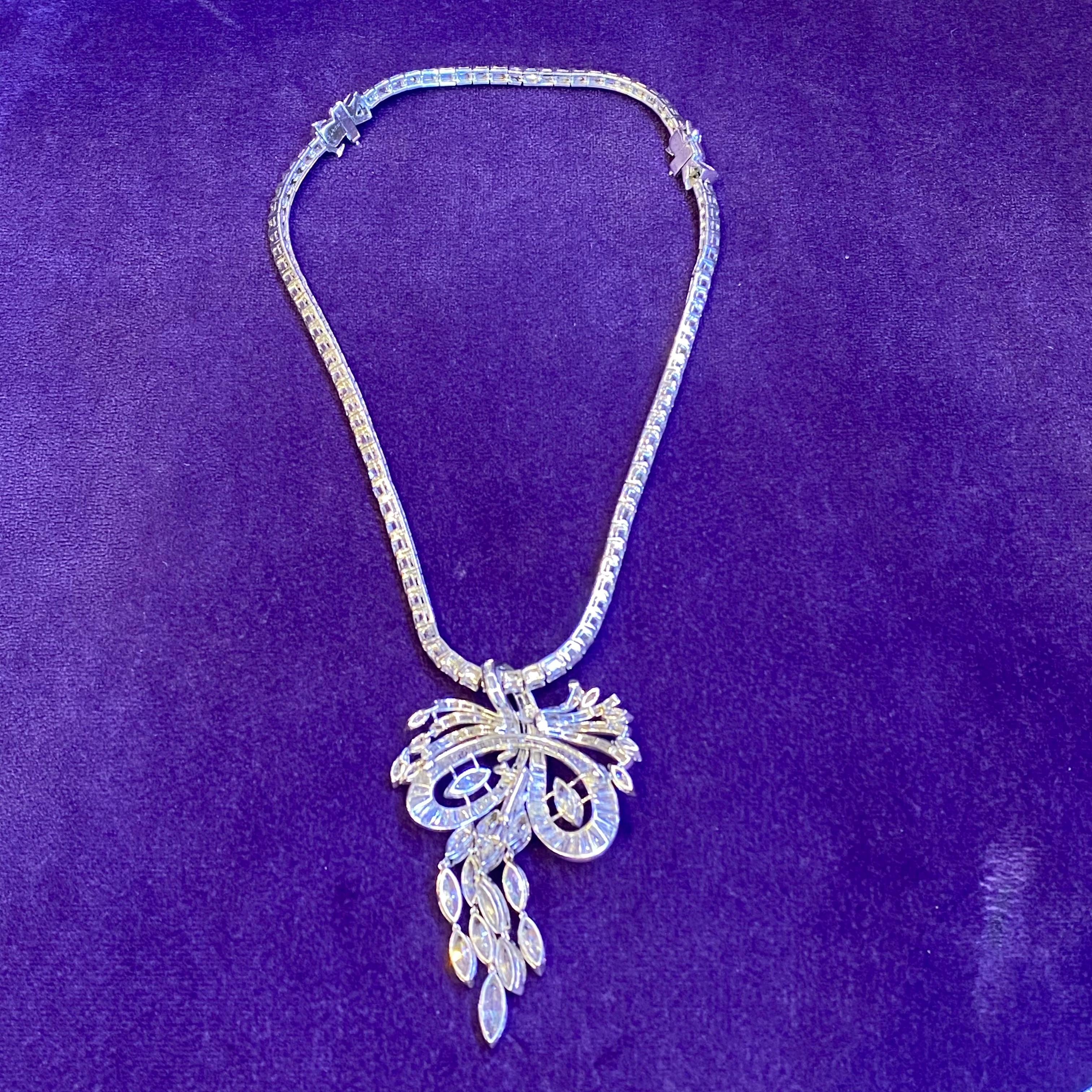 Collana con ciondolo di diamanti in vendita 2