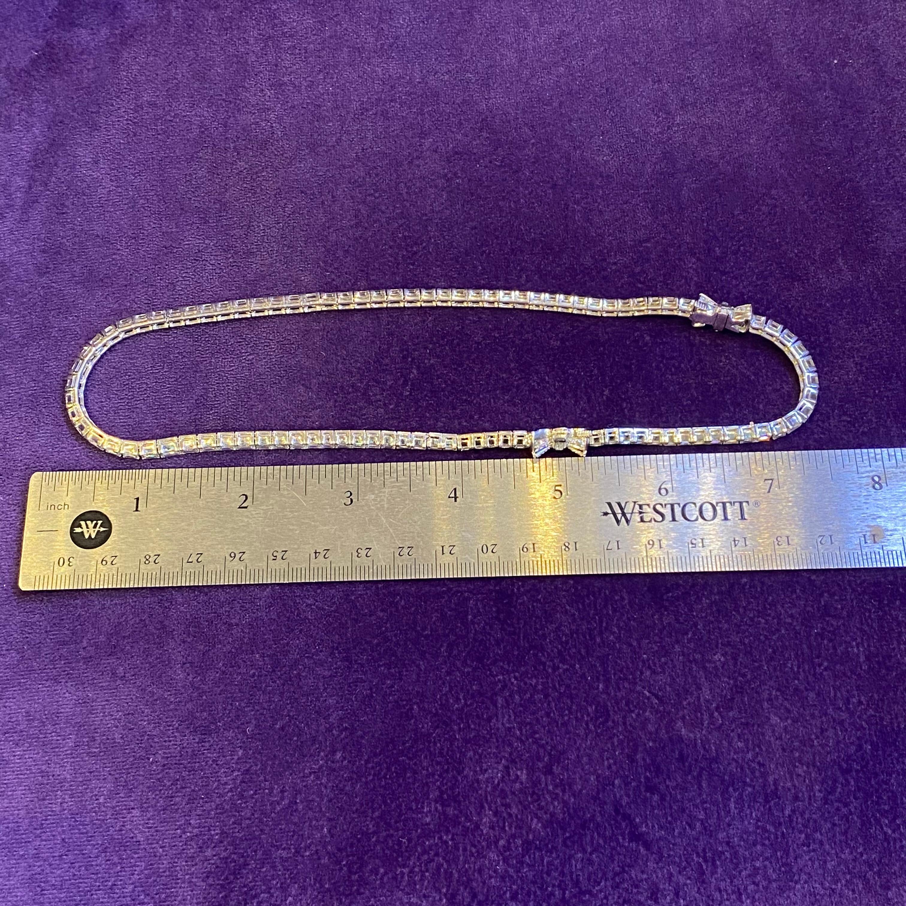 Collana con ciondolo di diamanti in vendita 4