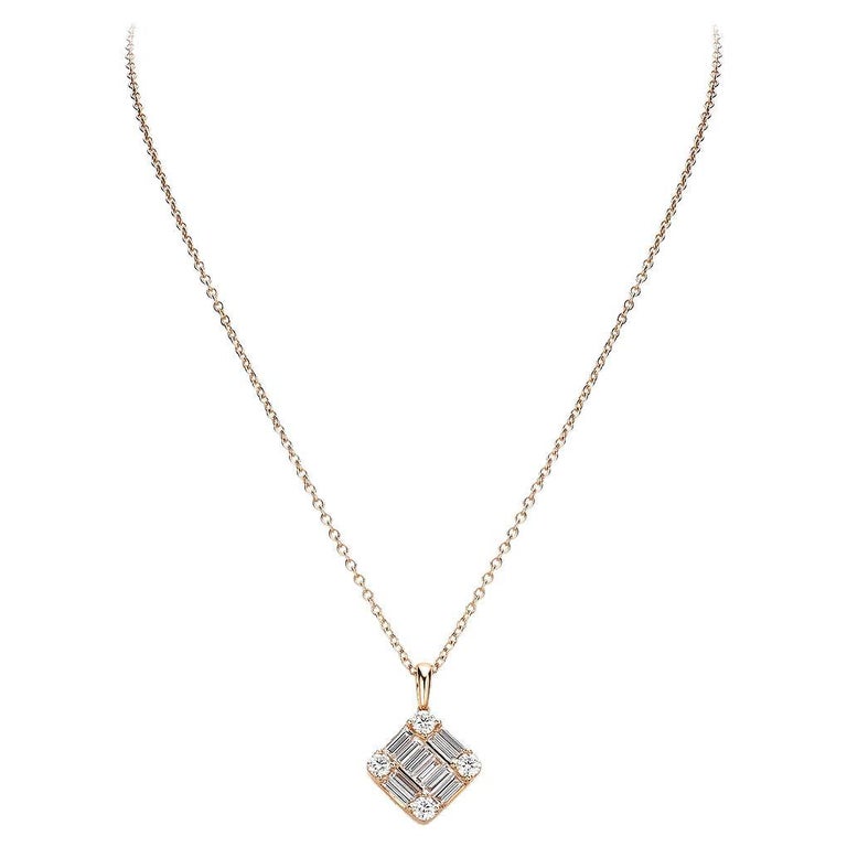 Diamond Pendant Necklace For Sale at 1stDibs