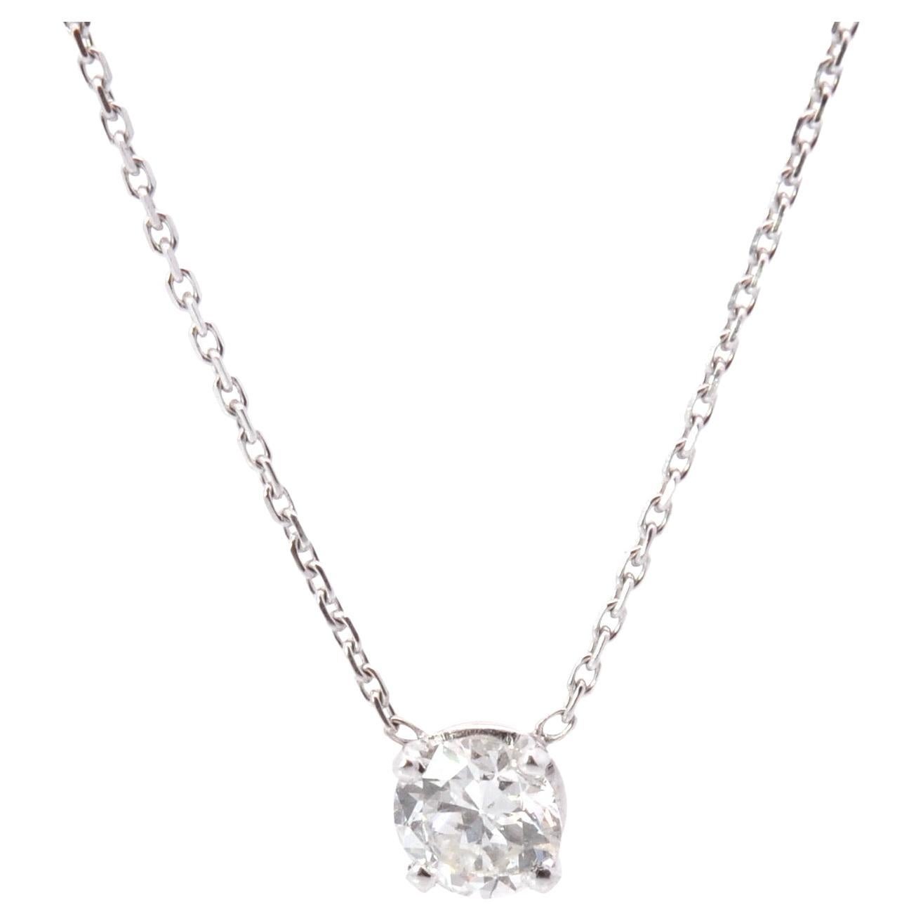 Diamond pendant necklace in 18k white gold