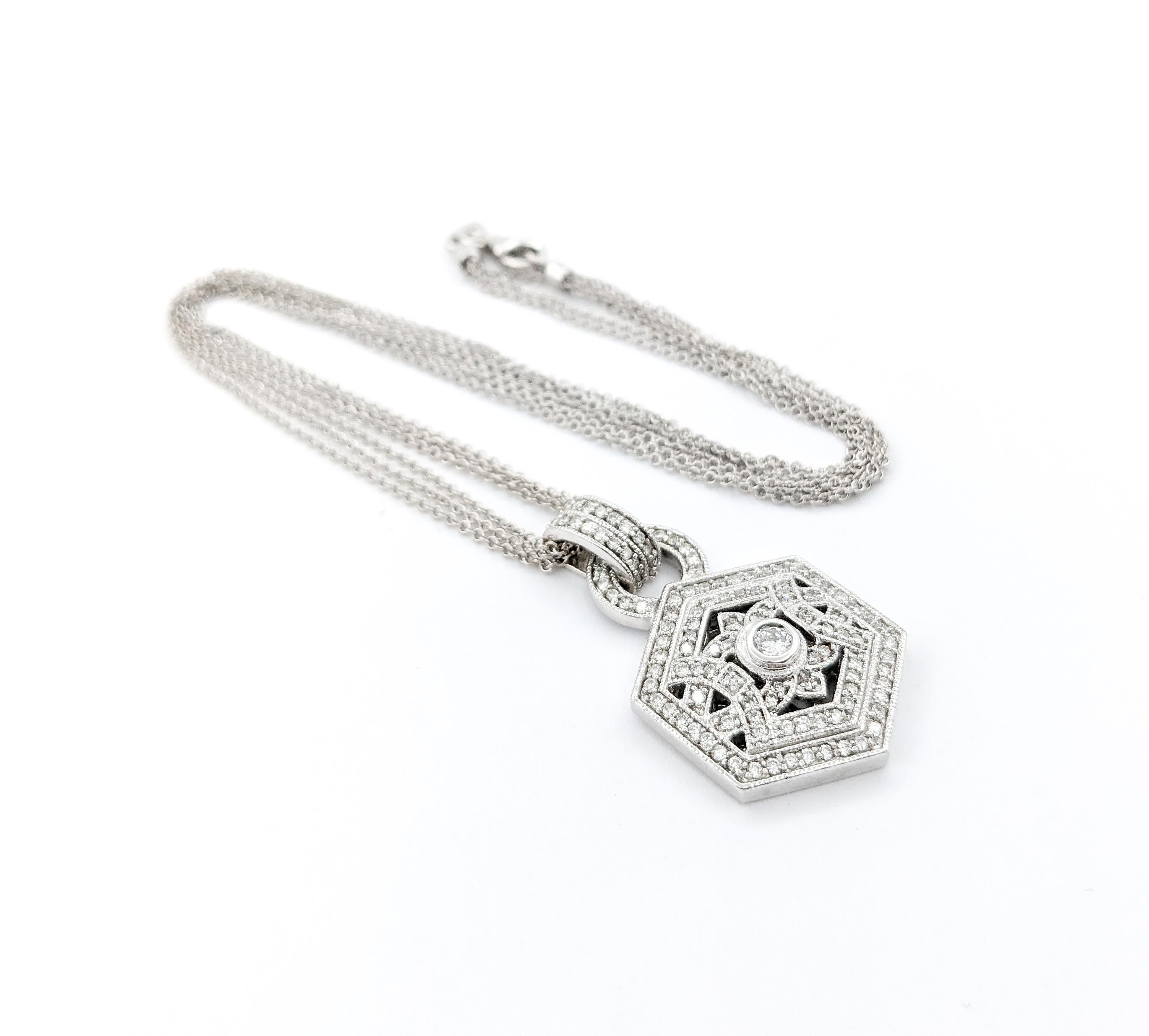 Deco-inspirierte Diamant-Anhänger-Halskette aus Weißgold

Dieser atemberaubende Anhänger mit einer 3-reihigen Kette wurde fachmännisch aus 14 Karat Weißgold gefertigt. Dieser auffällige Anhänger zeichnet sich durch ein einzigartiges