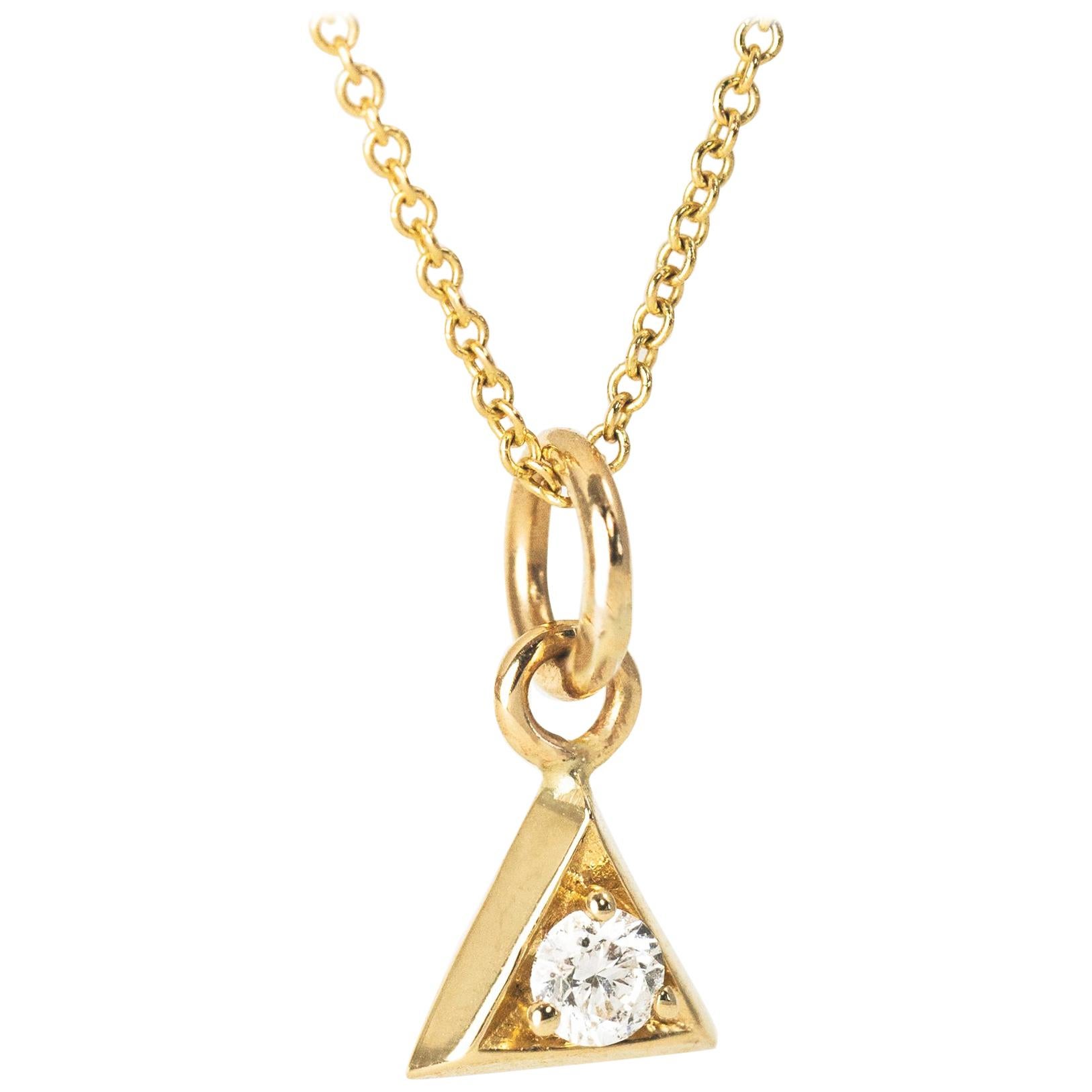 Collier pendentif triangulaire en diamants en vente