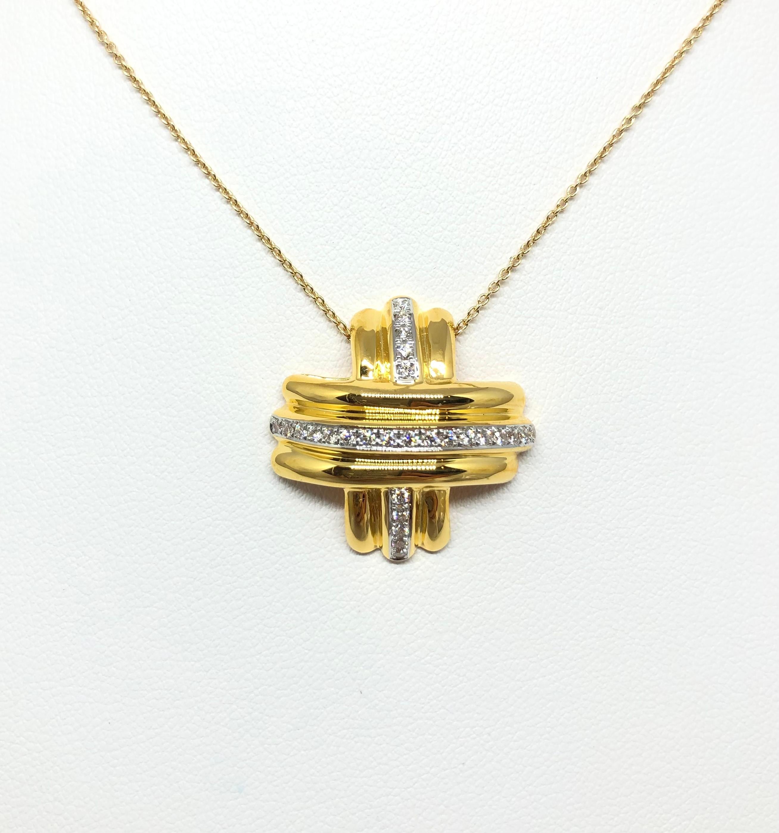 Brilliant Cut Diamond Pendant Set in 18 Karat Gold Settings For Sale