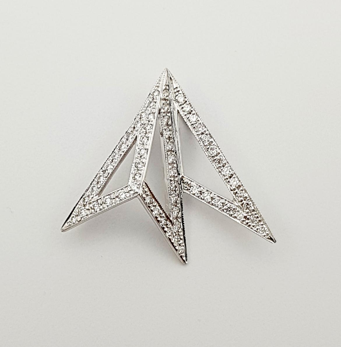 Contemporary Diamond Pendant Set in 18 Karat White Gold Settings by Kavant & Sharart For Sale