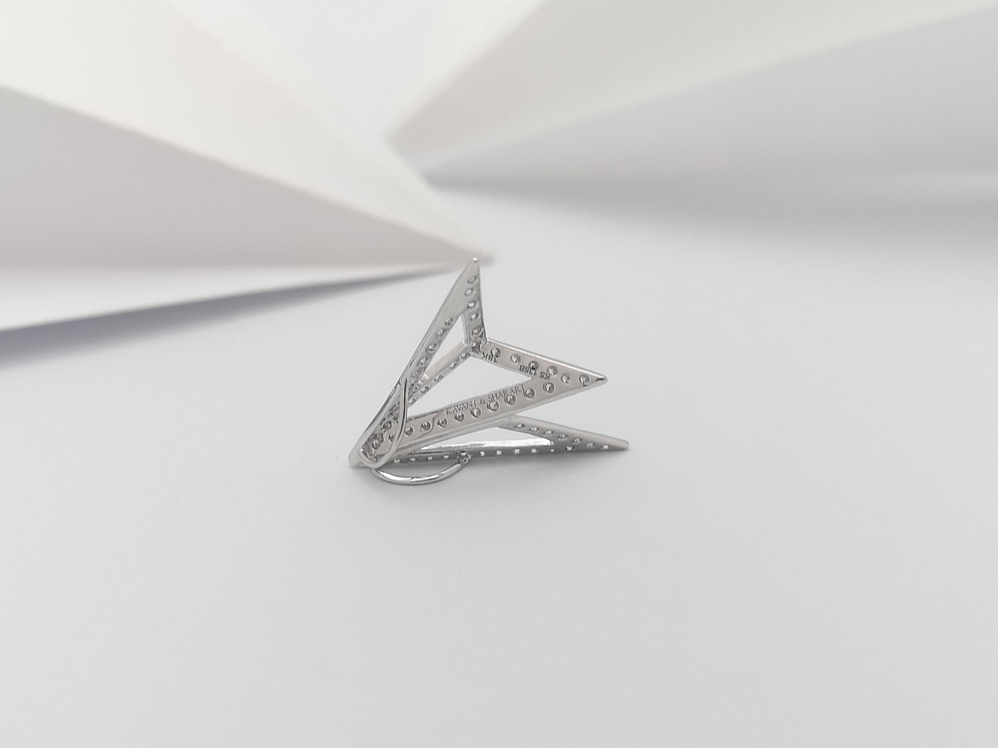 Diamond Pendant Set in 18 Karat White Gold Settings by Kavant & Sharart For Sale 1