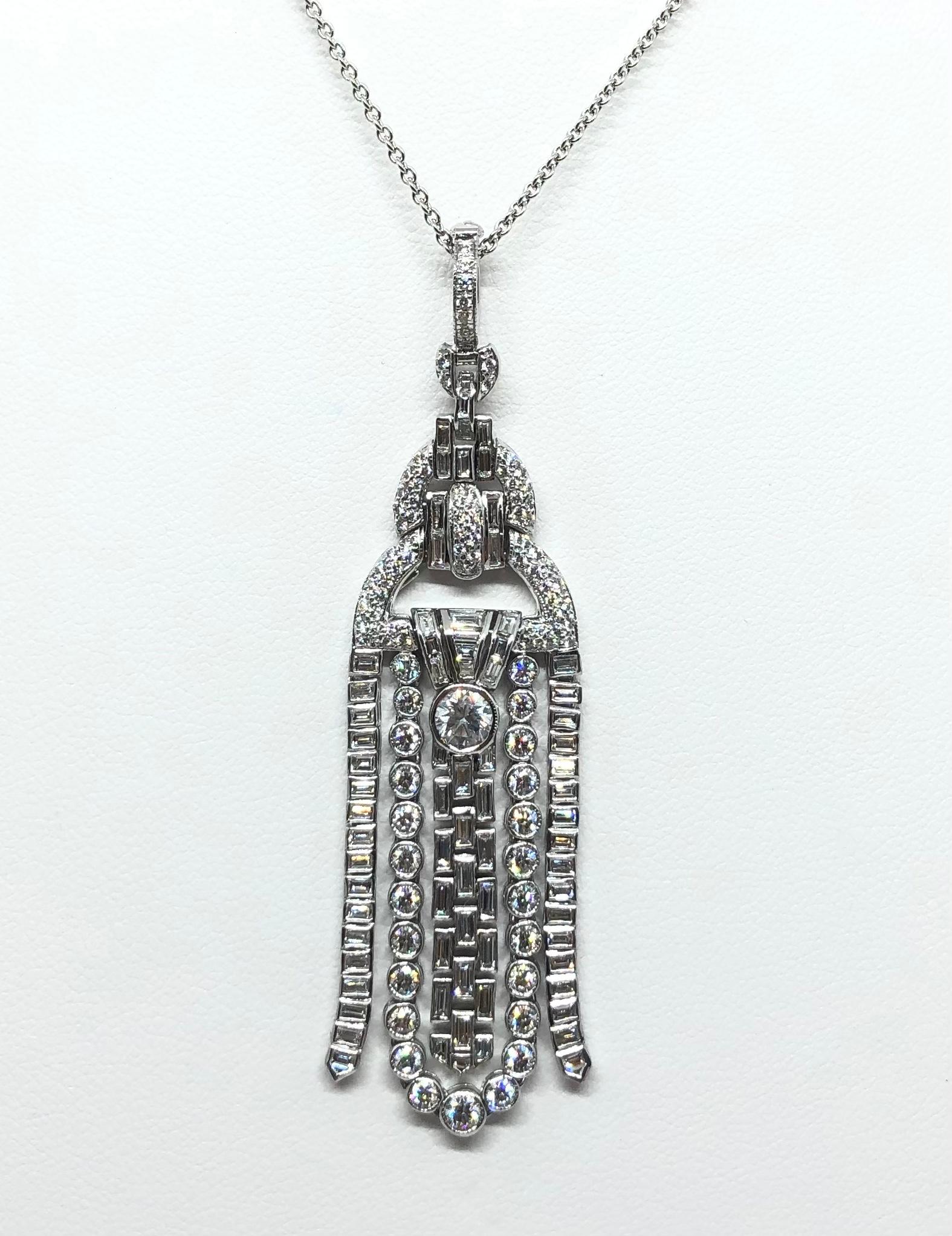 Diamond 2.65 carats Pendant set in 18 Karat White Gold Settings
(chain not included)

Width: 1.6 cm 
Length: 6.8 cm
Total Weight: 12.2 grams

