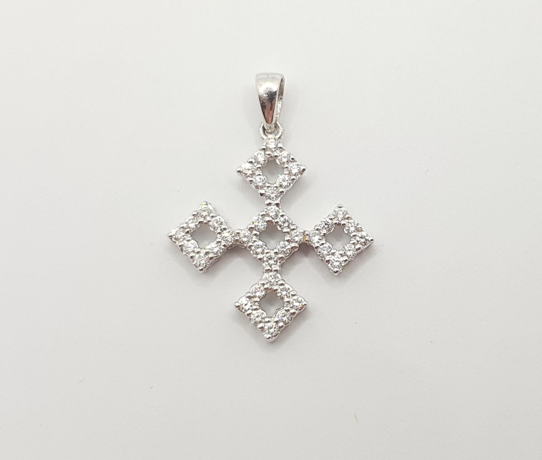 Contemporary Diamond Pendant Set in 18 Karat White Gold Settings For Sale