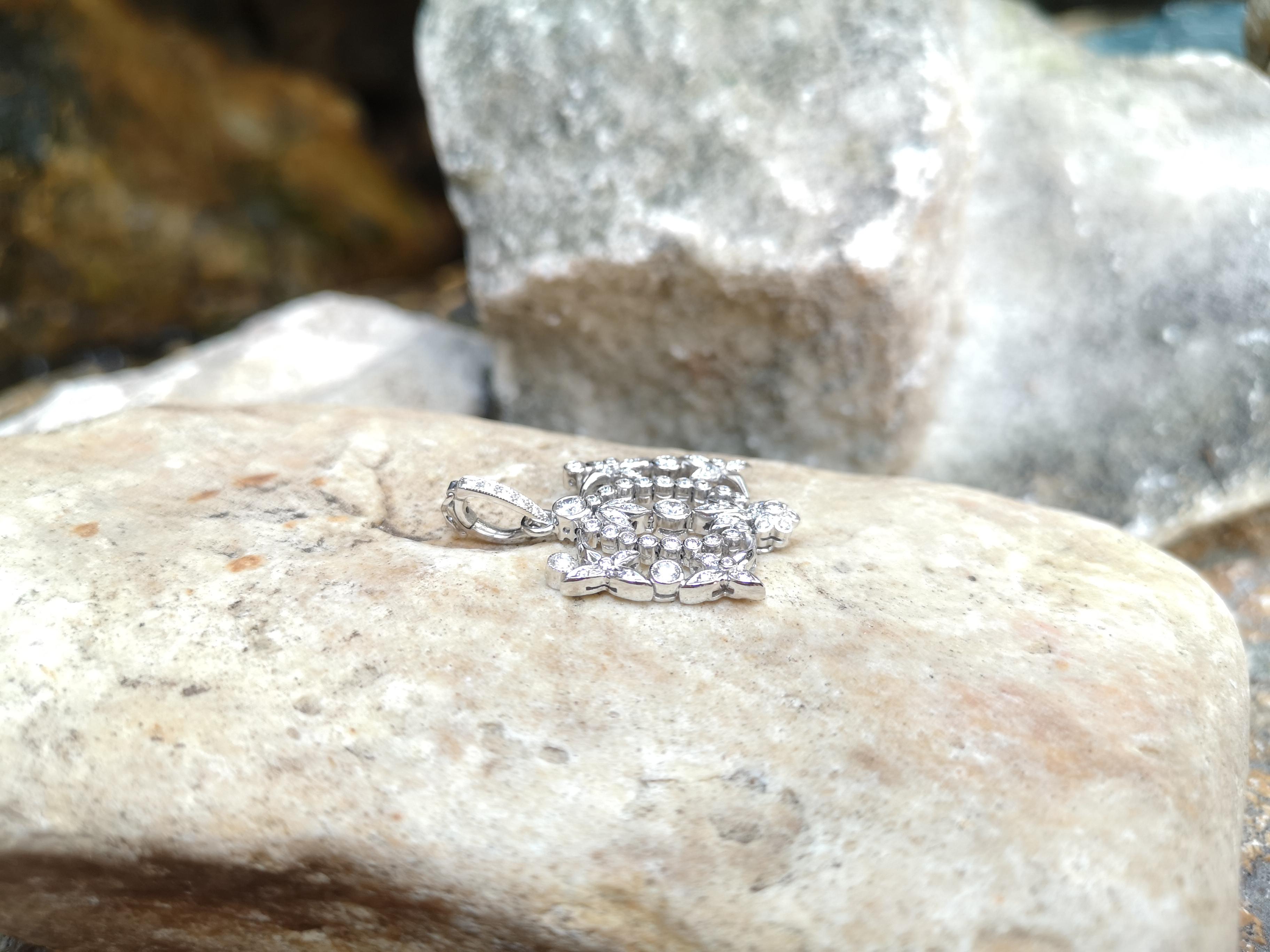 Ciondolo con diamante incastonato in oro bianco 18 carati In condizioni Nuovo in vendita a Bangkok, TH