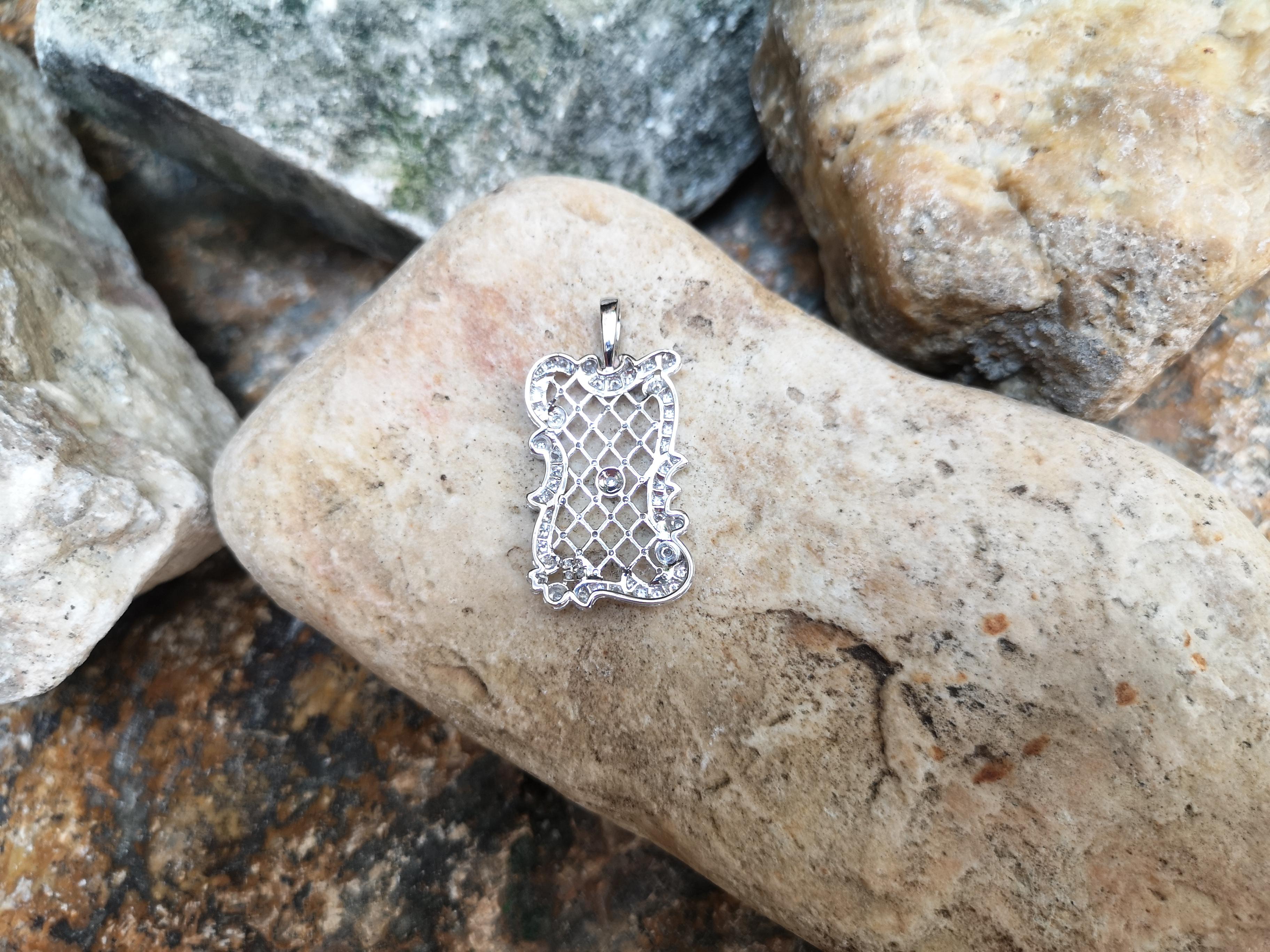 Pendentif en or blanc 18 carats serti de diamants Unisexe en vente