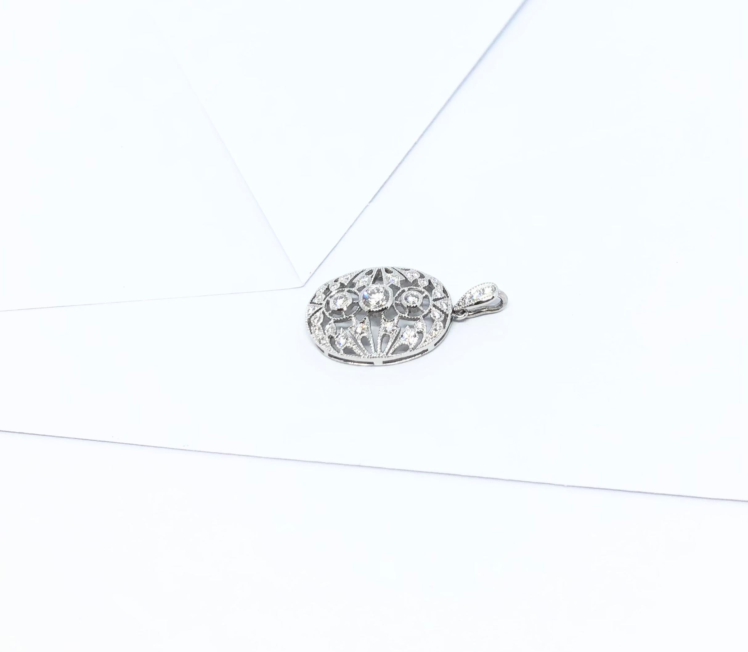 Diamond Pendant Set in 18 Karat White Gold Settings For Sale 1