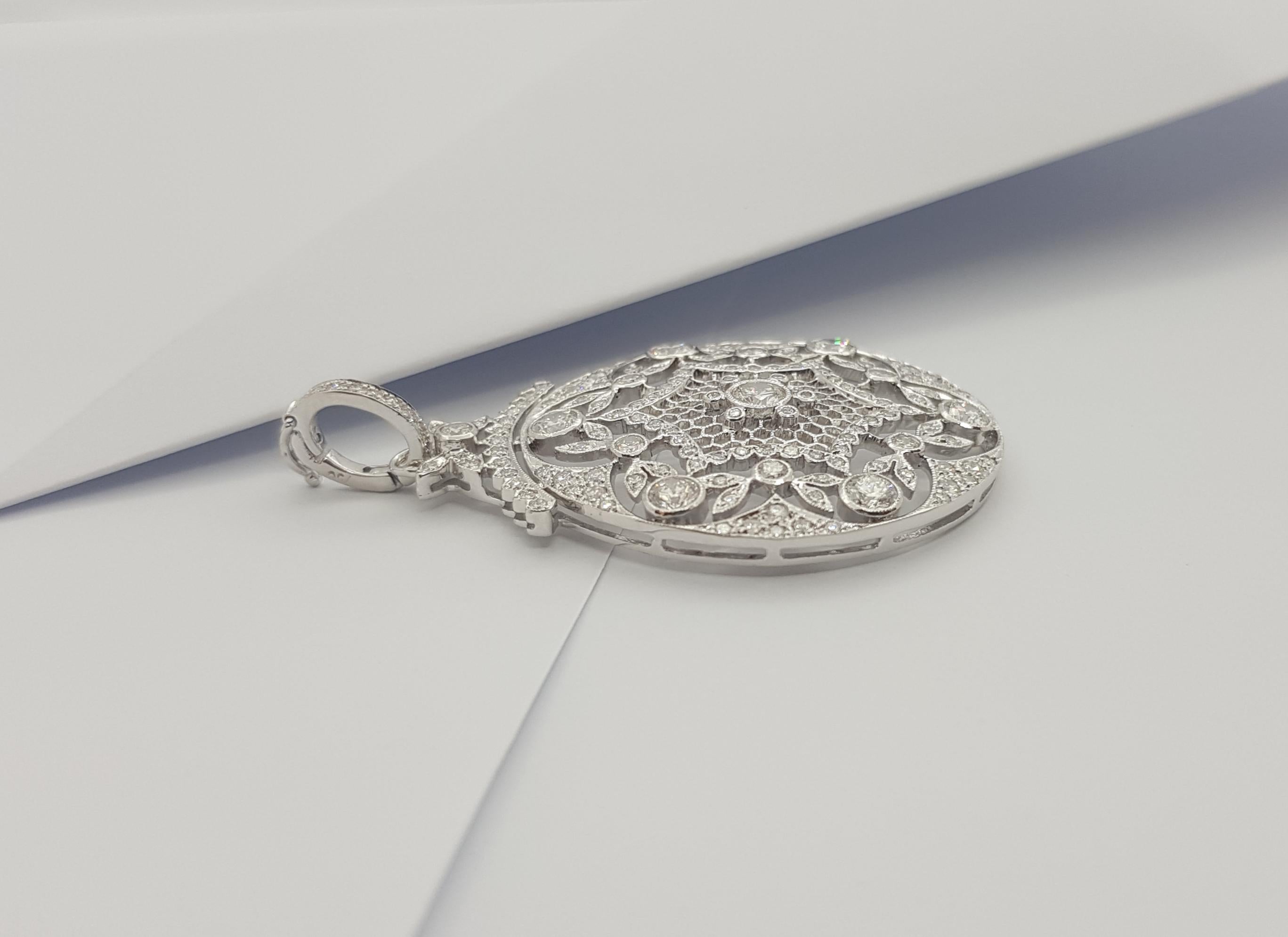 Pendentif en diamant serti dans des montures en or blanc 18 carats en vente 2