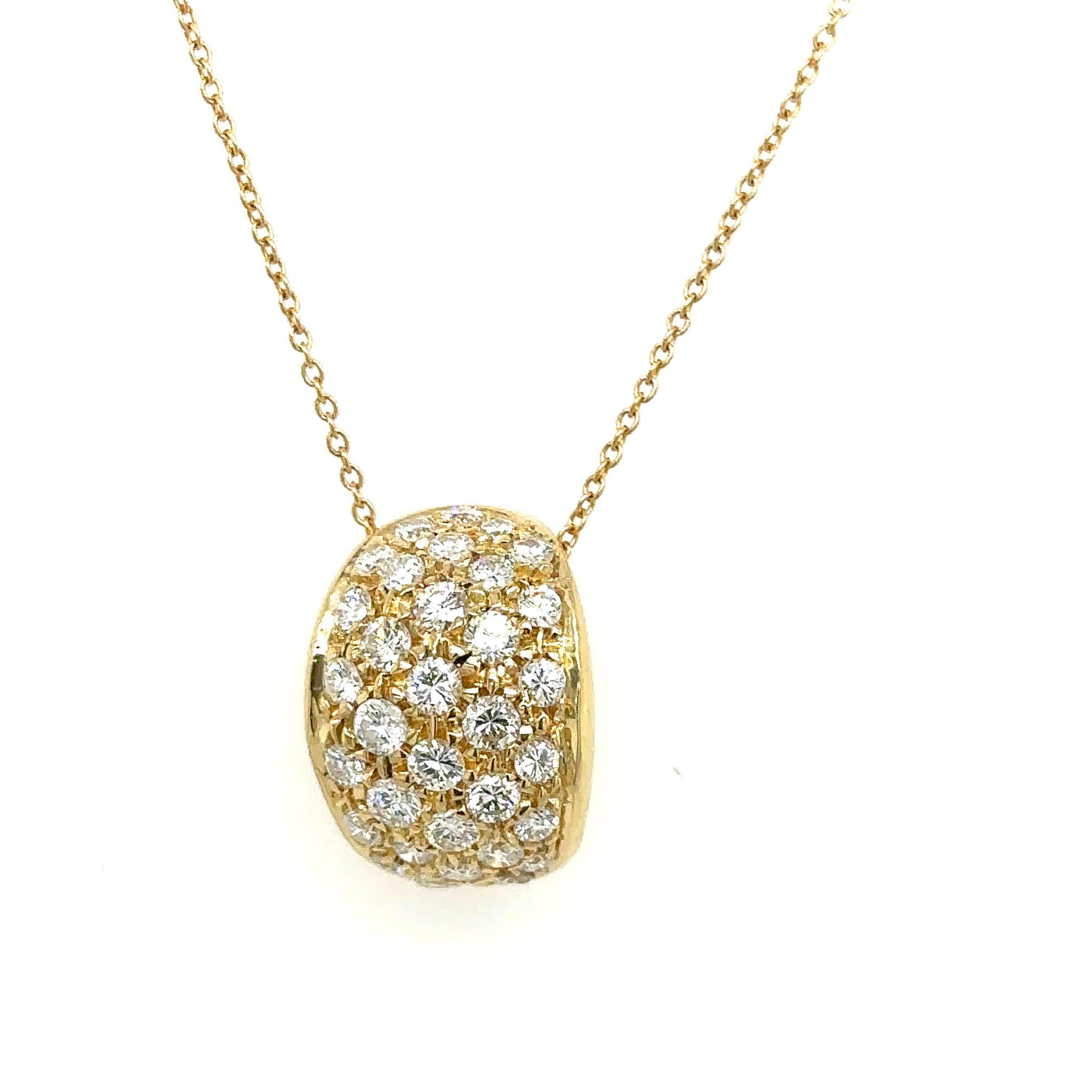 This pendant set features 34 natural round brilliant cut Diamonds with a total weight of 1.0ct. The pendant is suspended from an 18 inches 18ct Yellow Gold chain with adjustable at 16