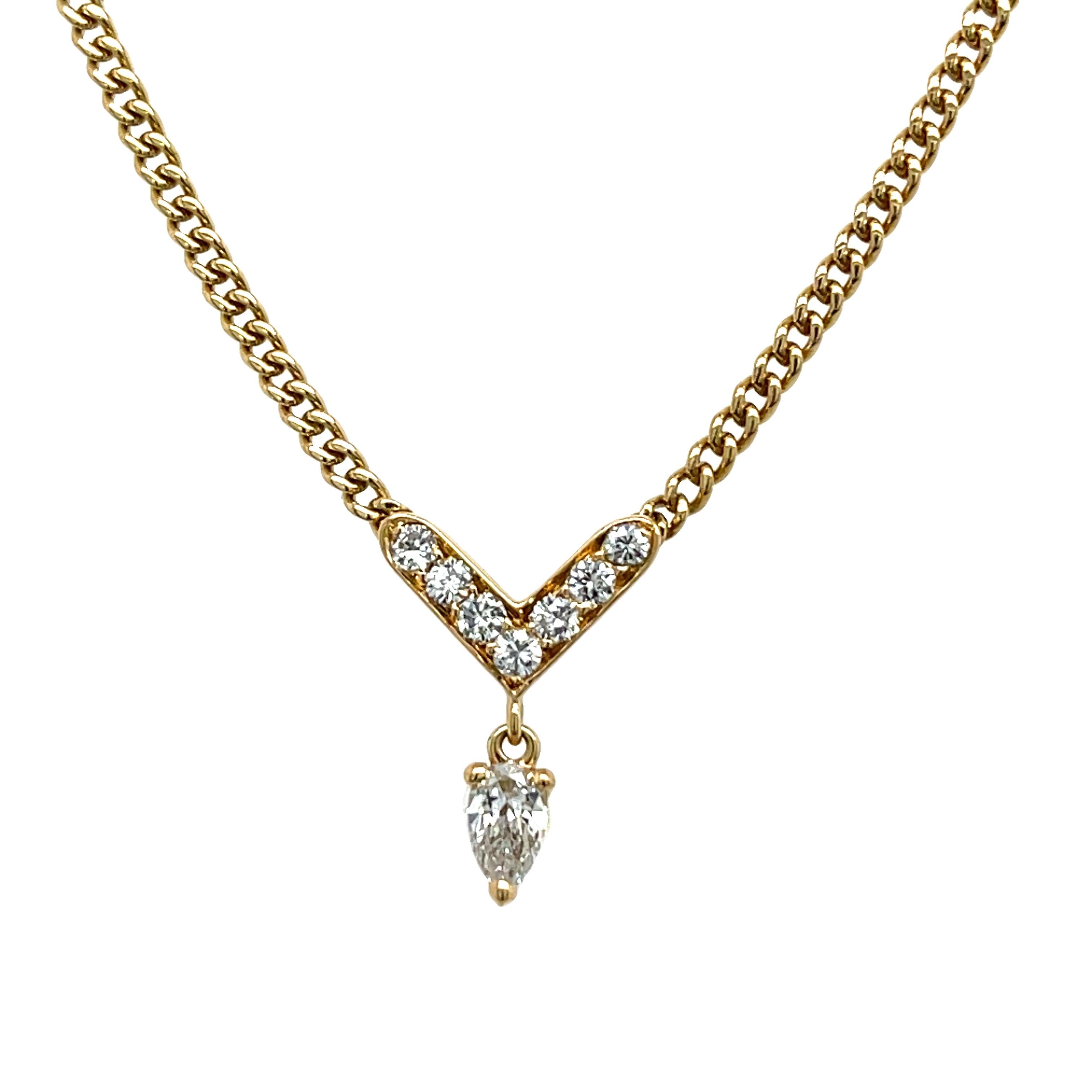 Pendentif suspendu à une chaîne de 15 pouces en or jaune 18 carats avec diamants en vente 2