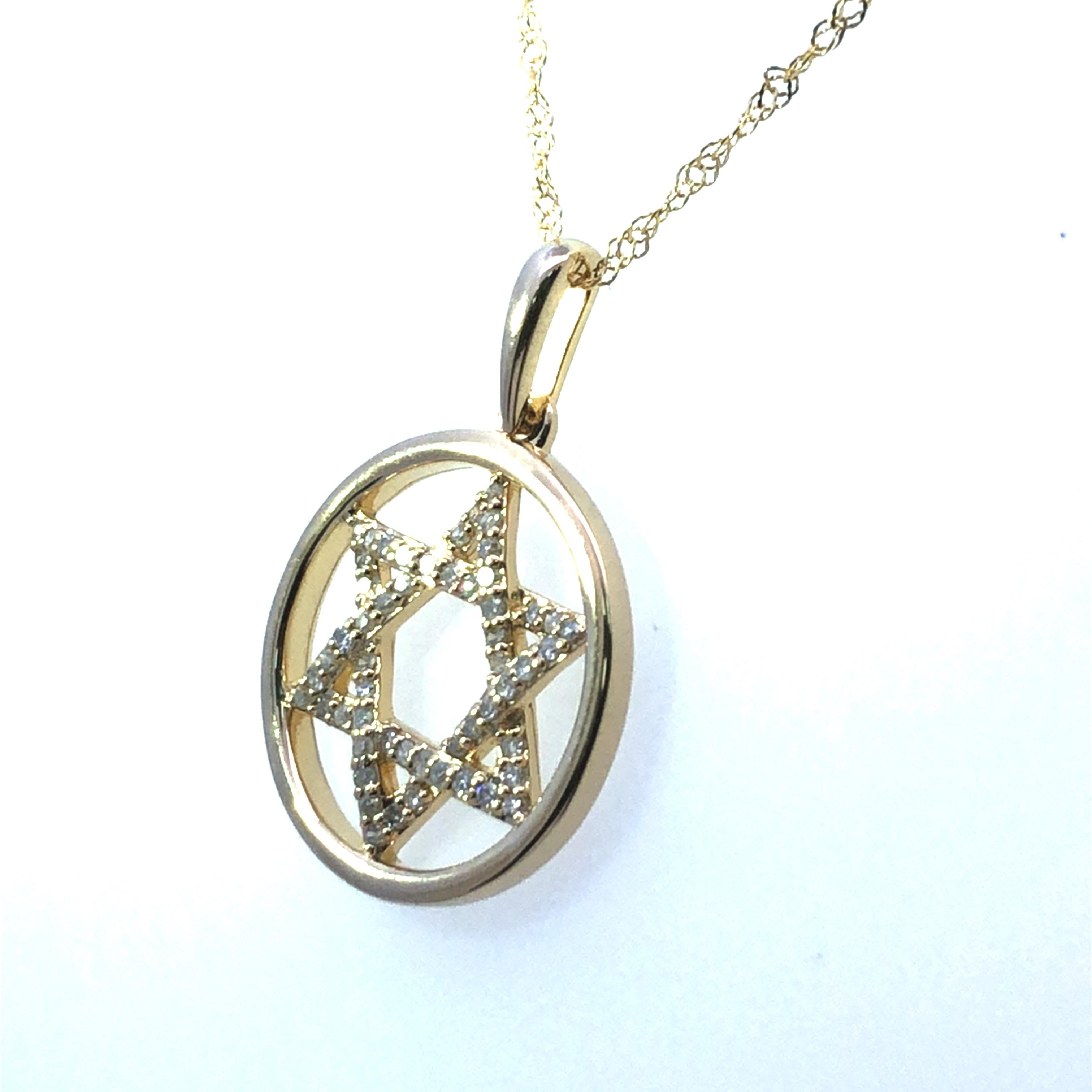Ciondolo di diamanti con stella di David.  .15ct 14k yg in vendita 5