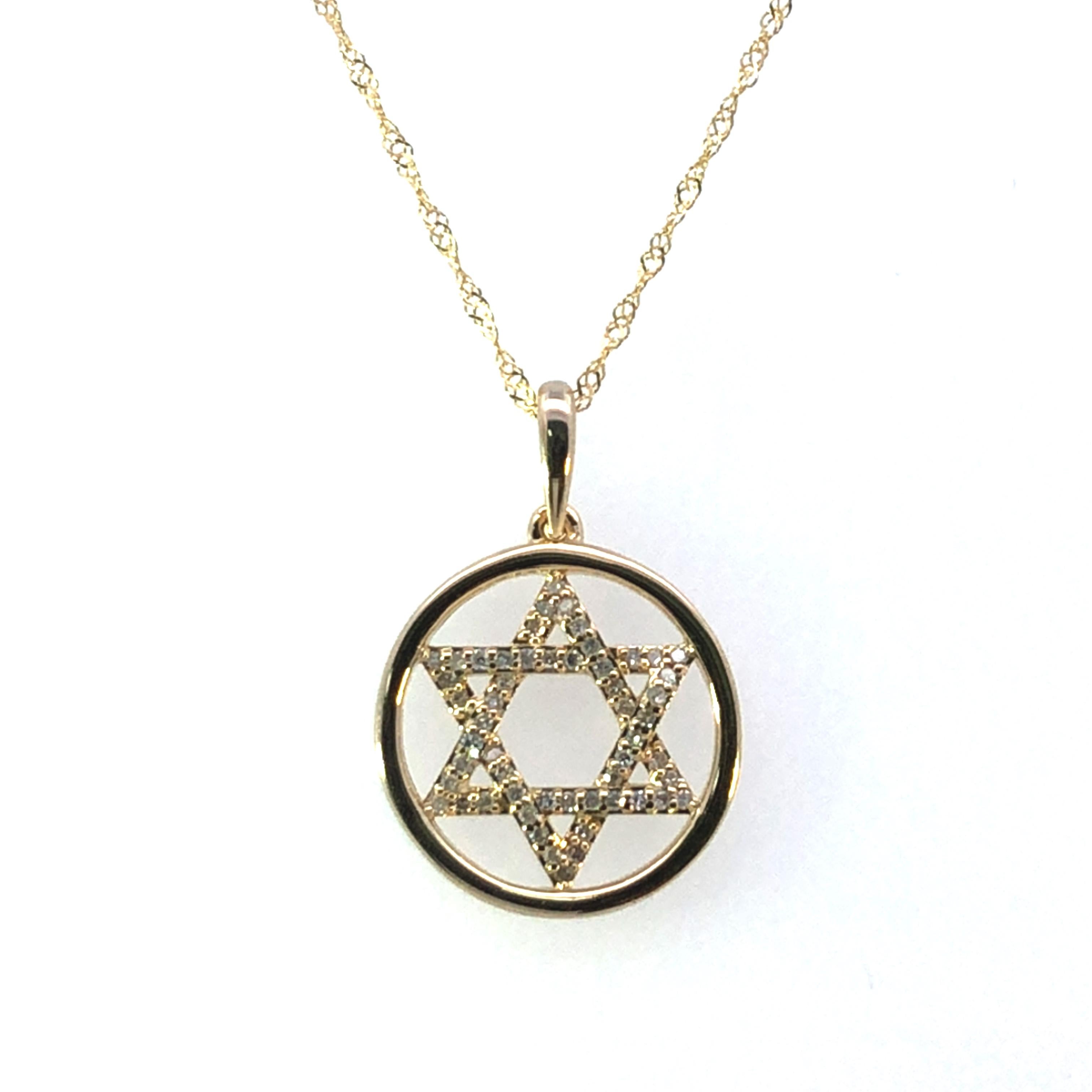 Ciondolo di diamanti con stella di David.  .15ct 14k yg in vendita 1