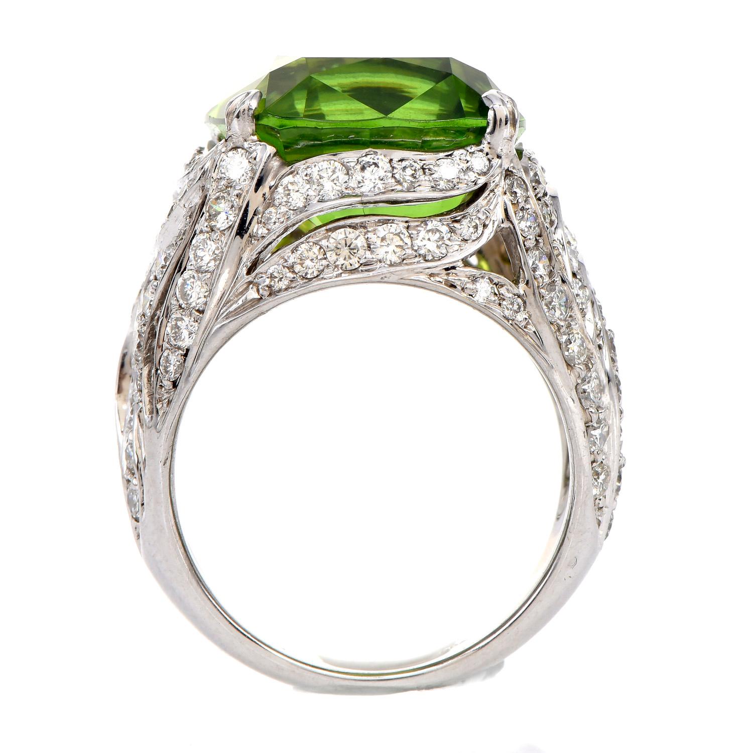Diamond Peridot 18K White Gold Leaf Cocktail Ring In Excellent Condition For Sale In Miami, FL