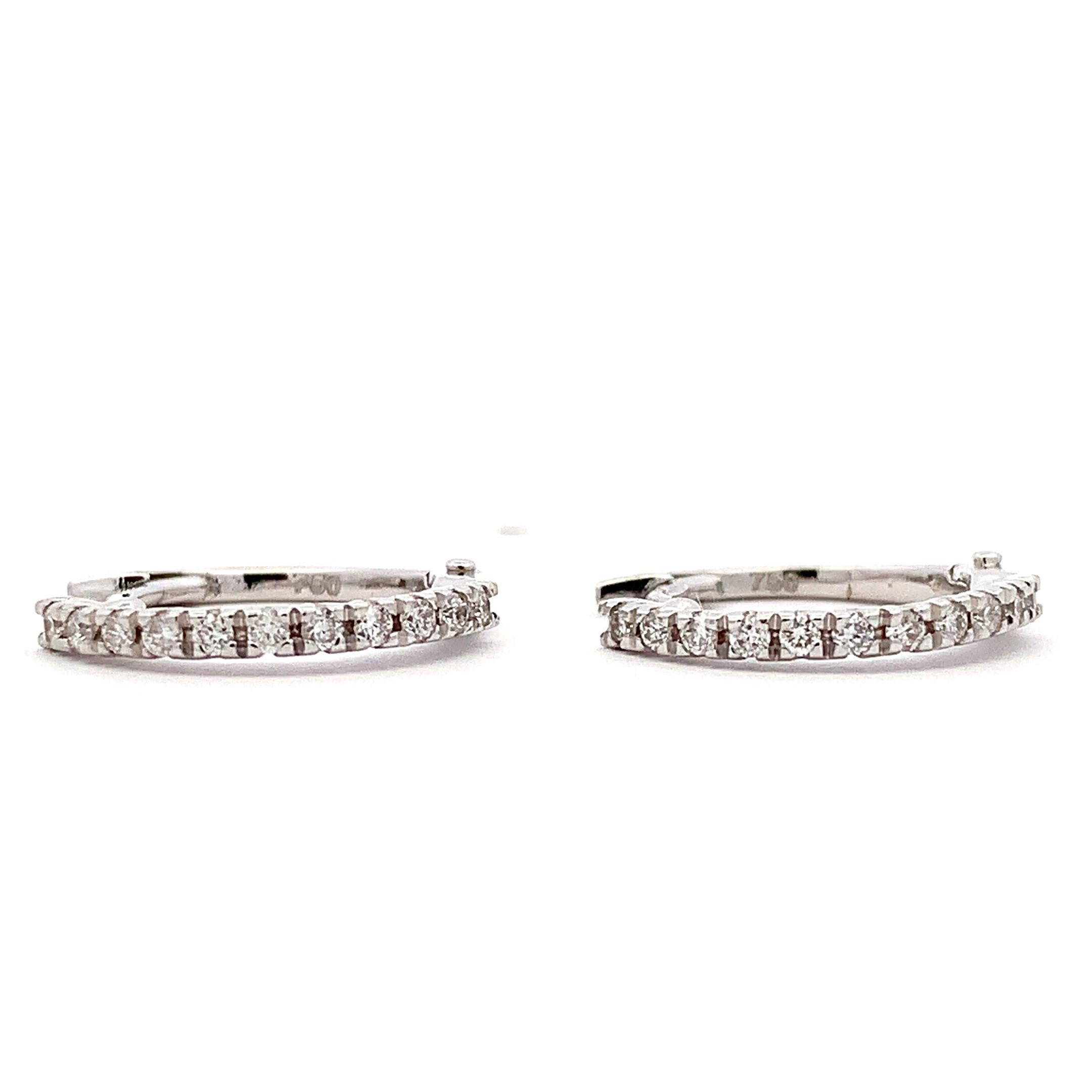 da uomo o donna Orecchini a cerchio petite con diamante in oro bianco 18 carati in vendita