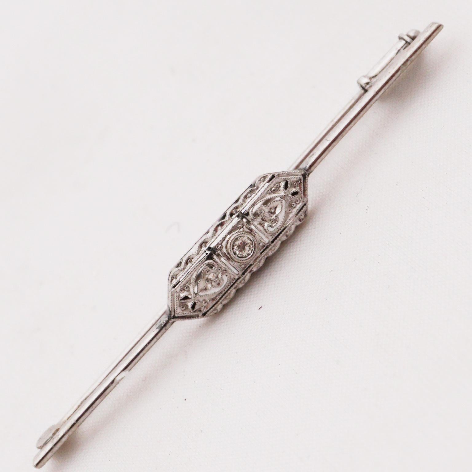 Diamond Pin of Art Deco, 1920s For Sale 6