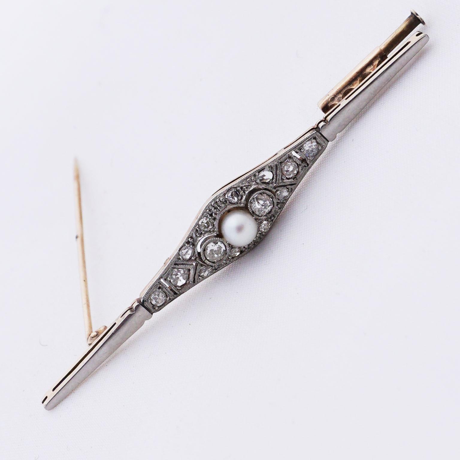 Diamond Pin with Pearl of Art Deco, 1920s For Sale 5