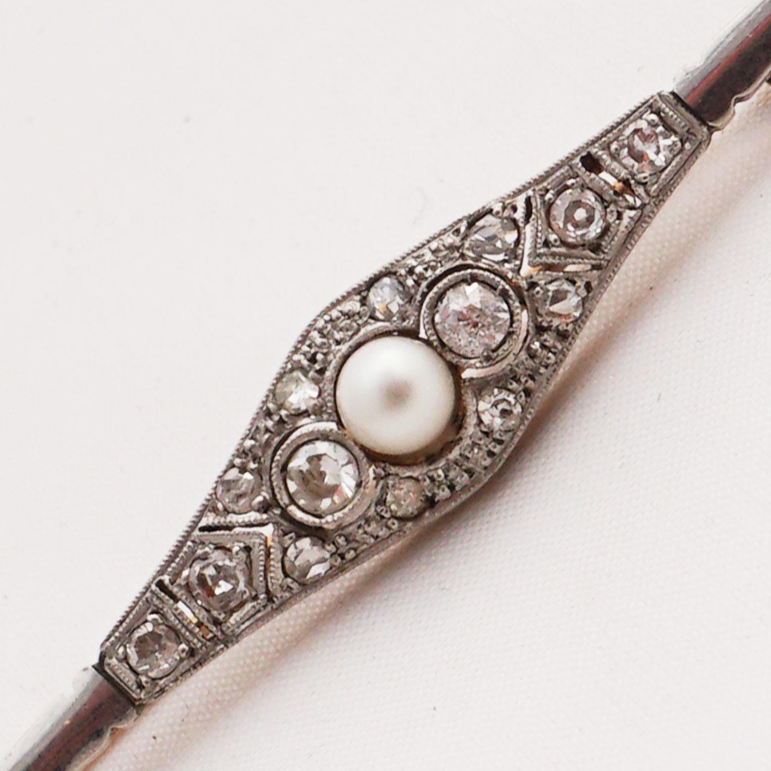 Diamond Pin with Pearl of Art Deco, 1920s For Sale 7