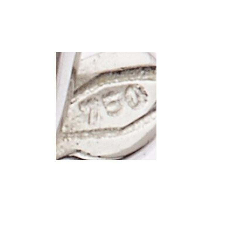 Un charmant pendentif qui écrit 