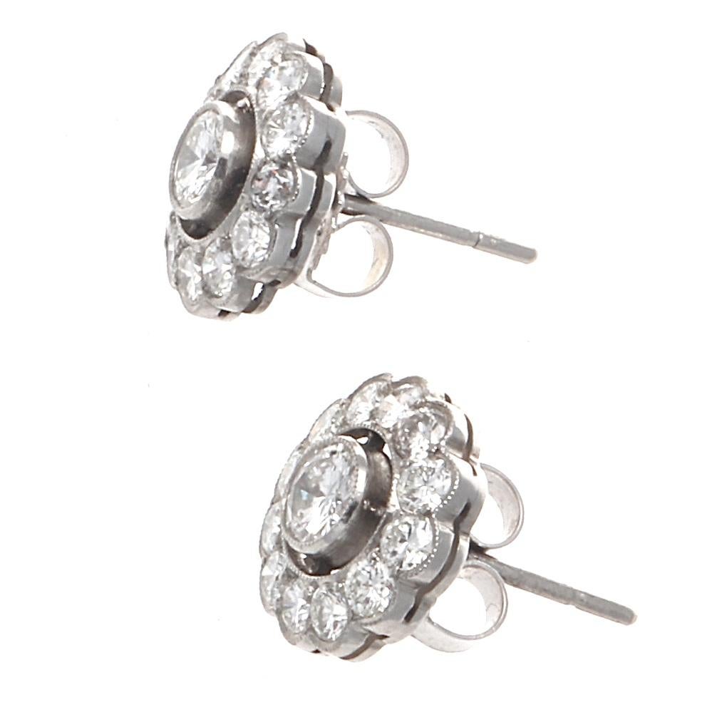 Diamond Platinum Cluster Earrings In New Condition In Beverly Hills, CA