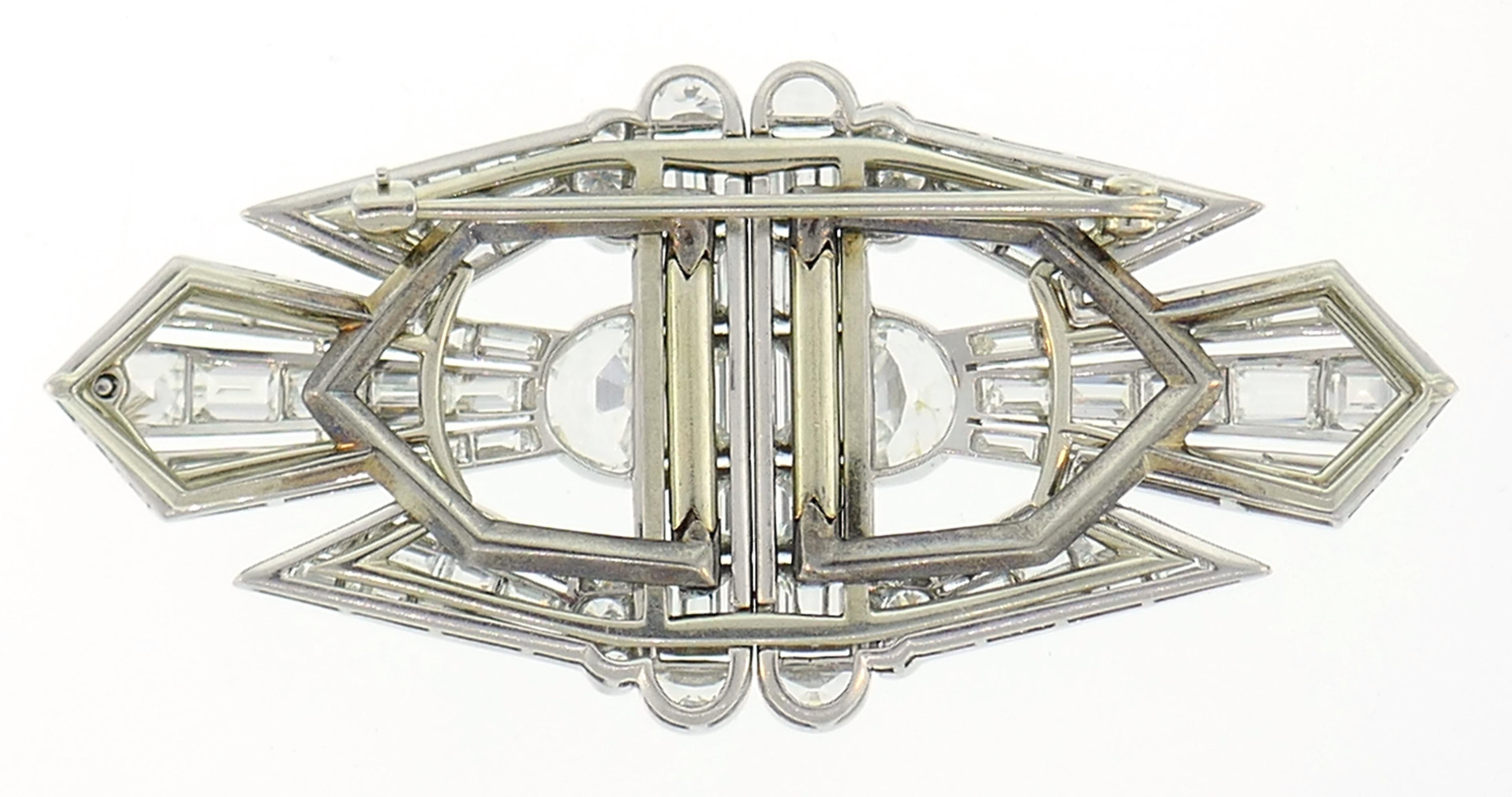 Diamond Platinum Double-Clip Brooch Pin, Art Deco, 1930s In Good Condition In Beverly Hills, CA