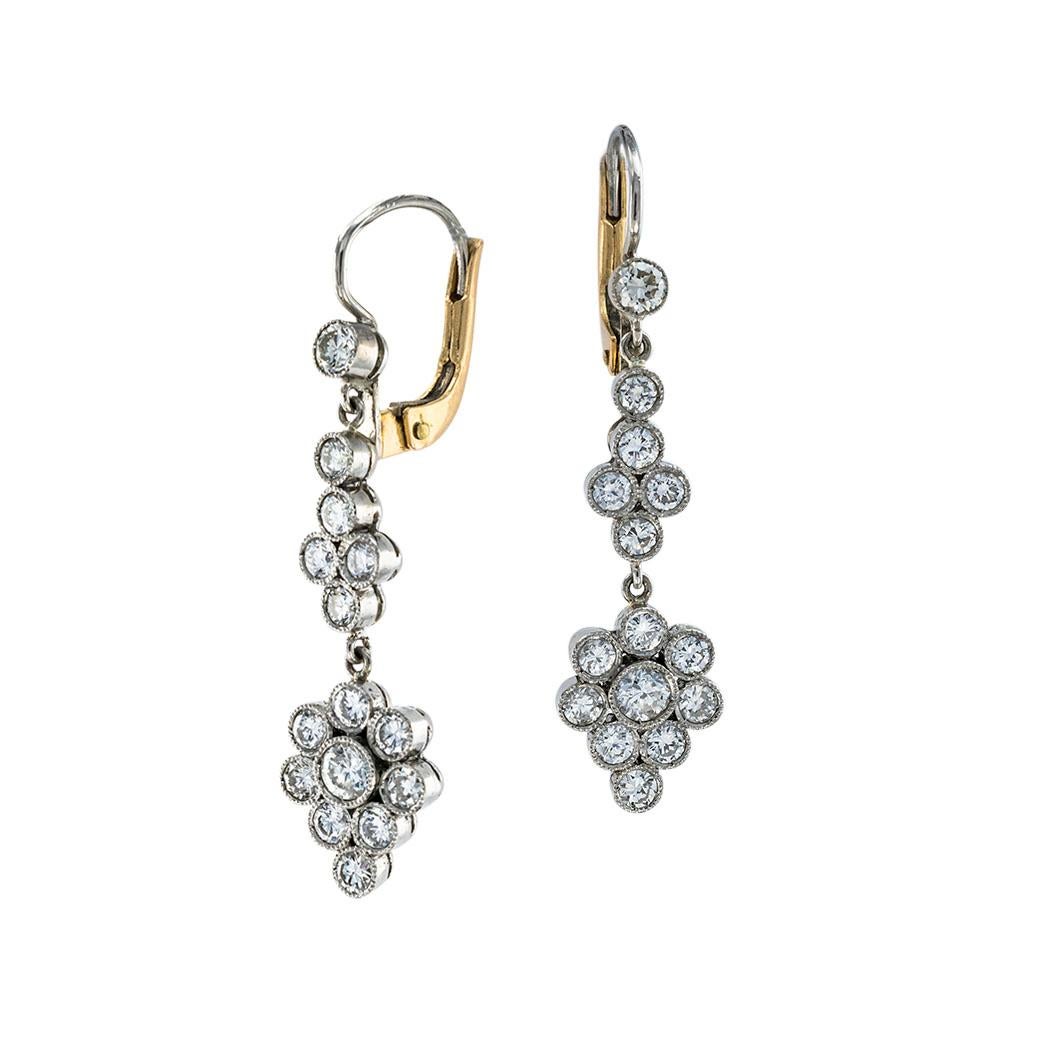 Diamond Platinum Drop Earrings In Good Condition In Los Angeles, CA