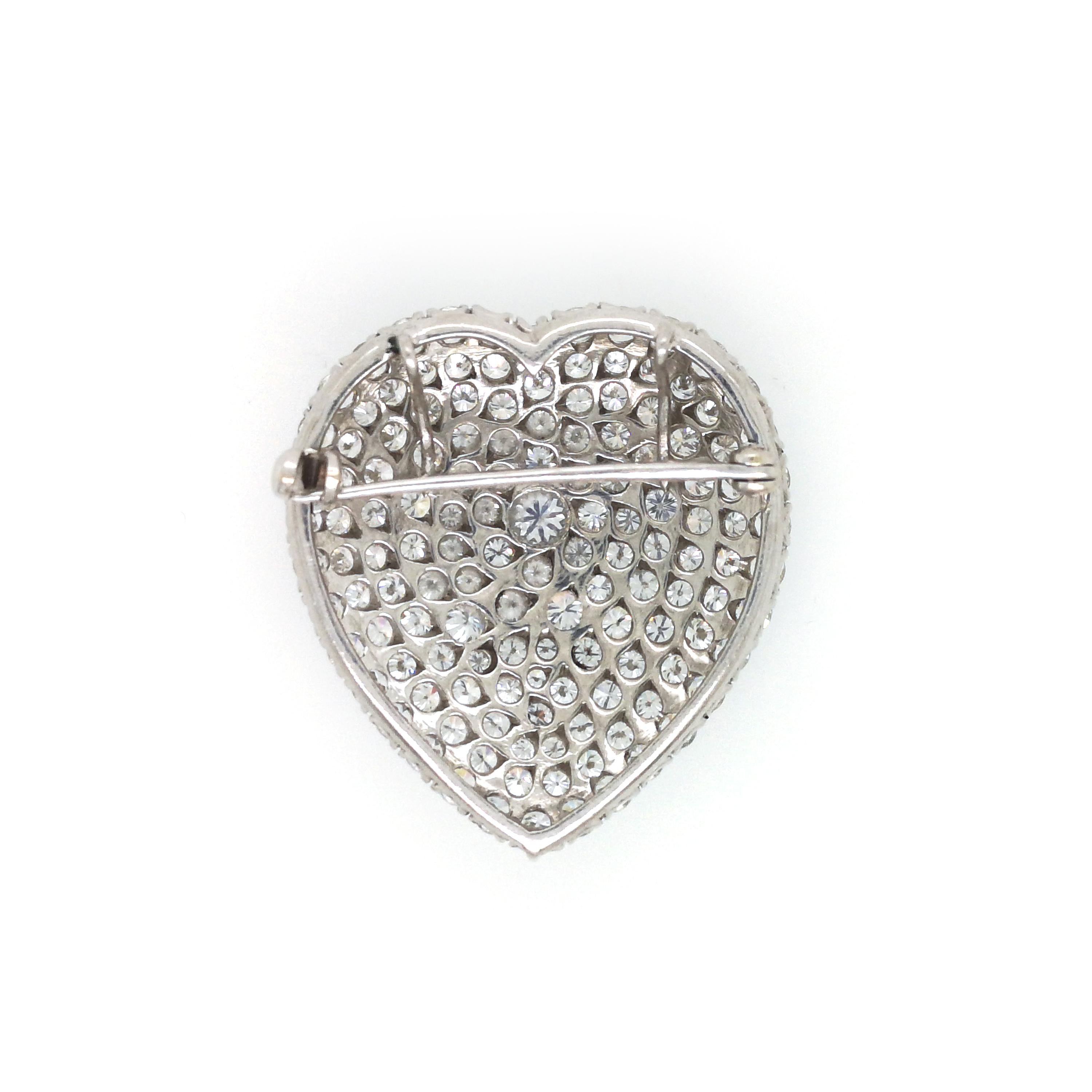 Diamond Platinum Heart Brooch In New Condition In London, GB