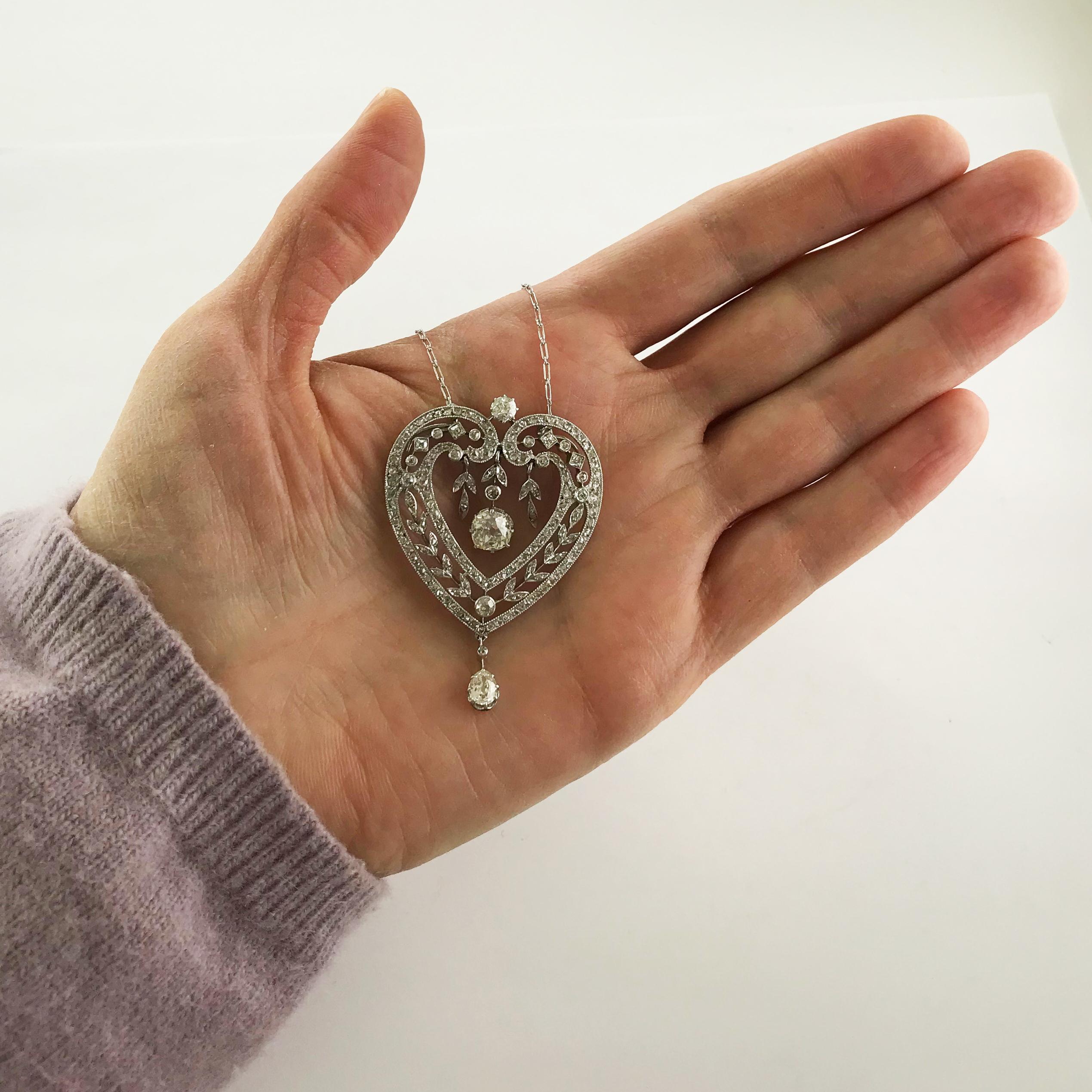 Diamond Platinum Heart Shape Belle Époque Pendant Necklace, circa 1910 6