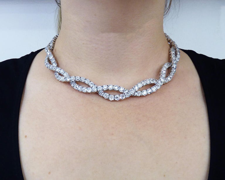 Diamond Platinum Necklace For Sale at 1stdibs