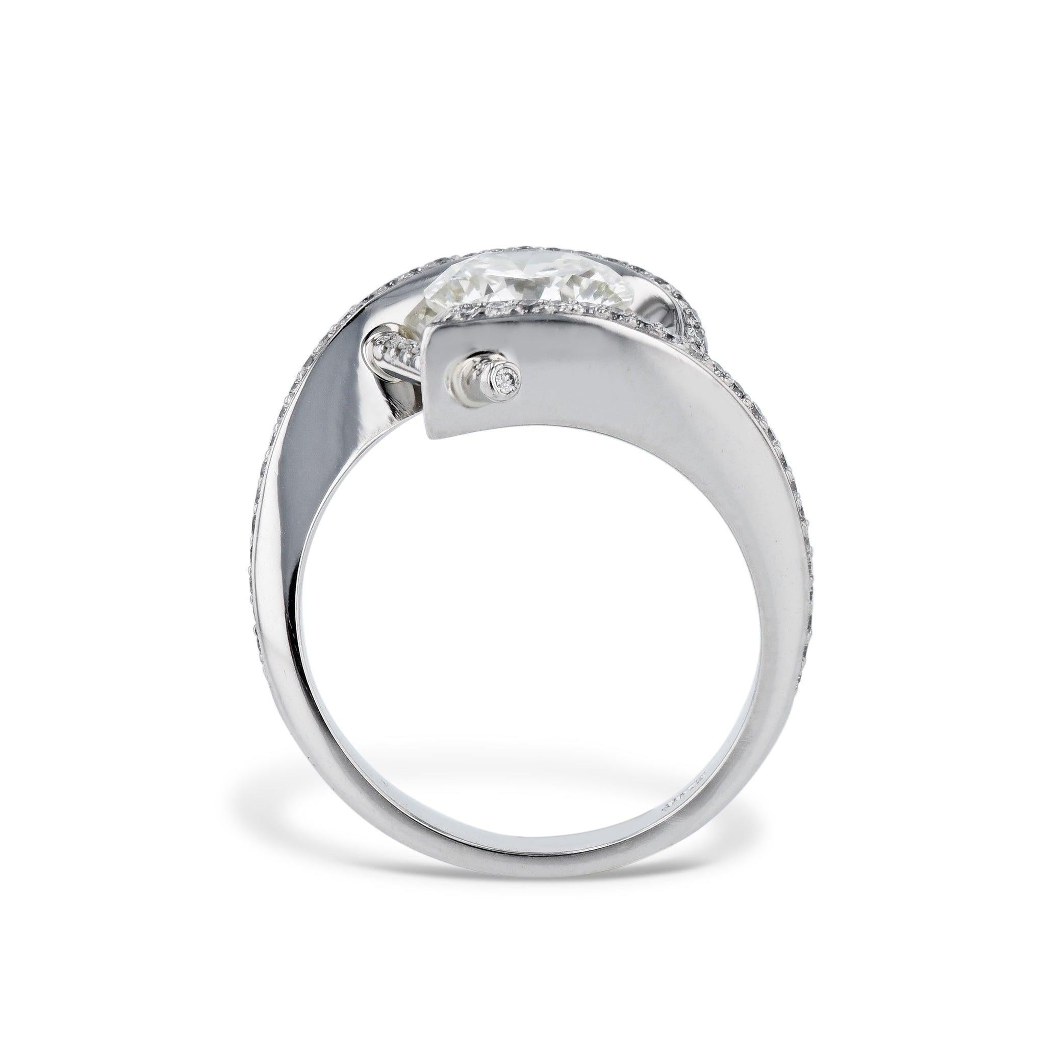 Diamond Platinum Pave Estate Ring In Excellent Condition For Sale In Miami, FL