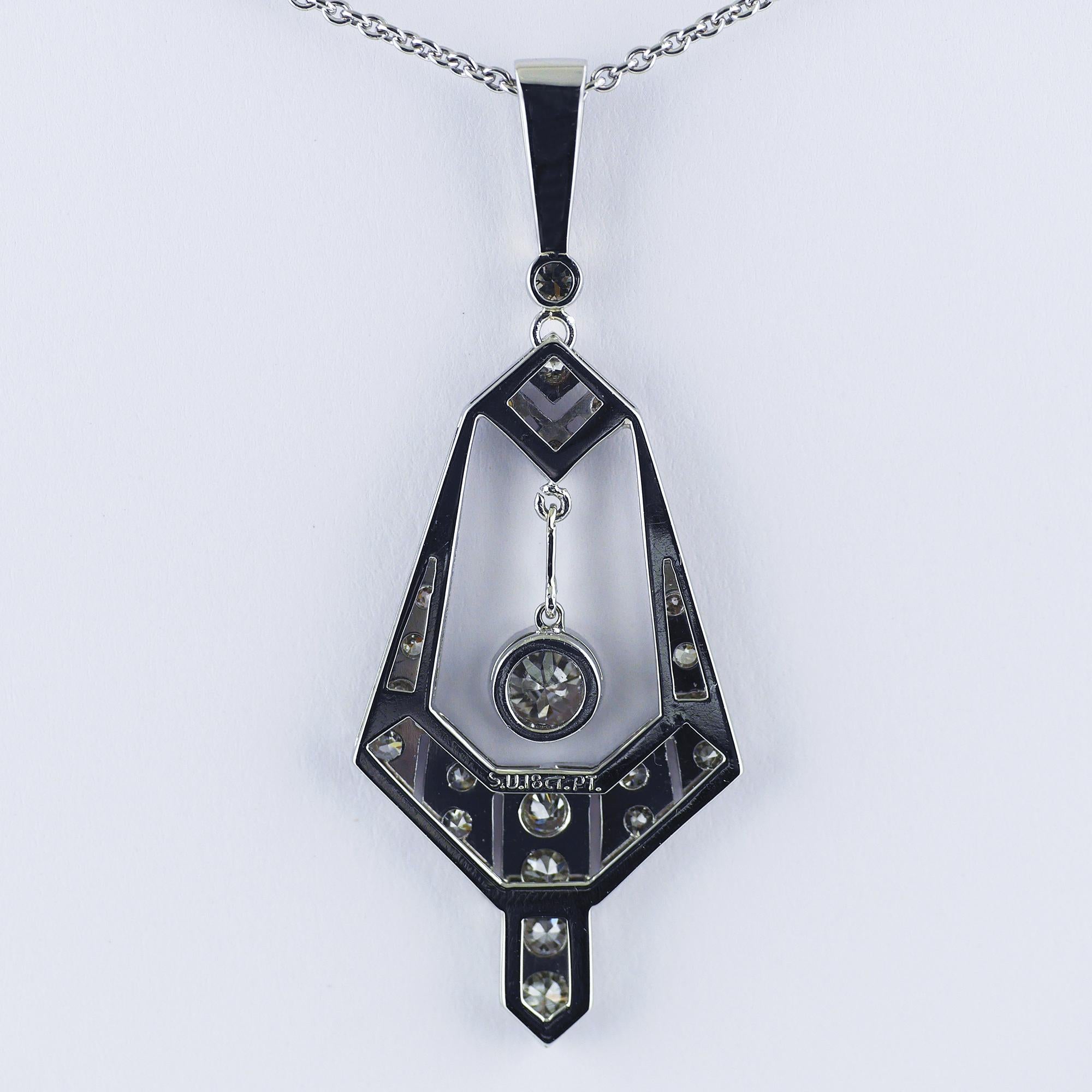 Diamond Platinum Pendant Necklace, circa 1970 For Sale 2