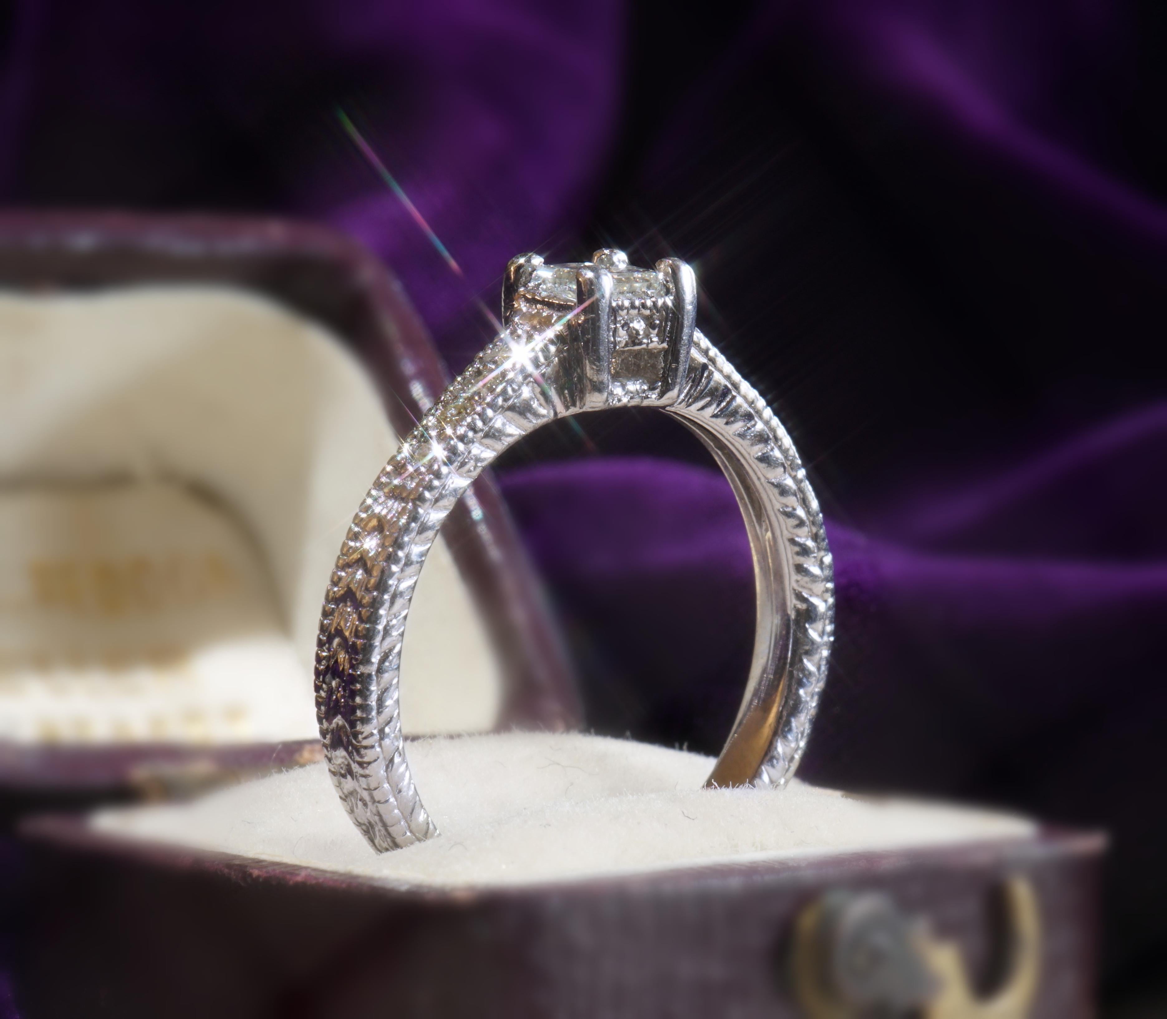 Diamond Platinum Ring Vintage Princess Solitaire Wedding Engagement Fine VS 2