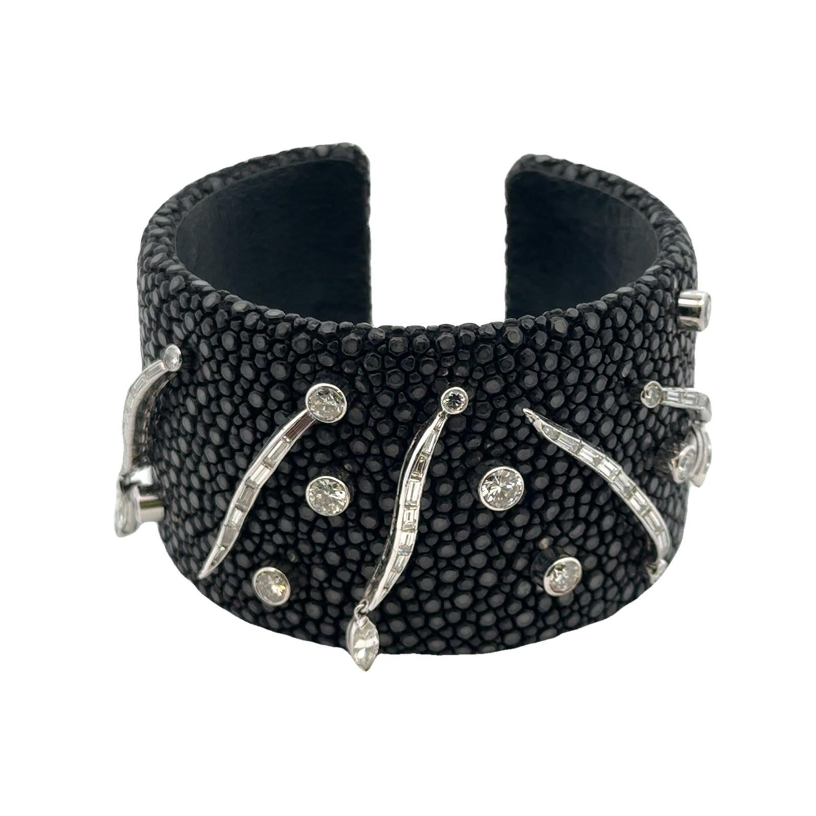 Diamond Platinum Stingray Skin Cuff Modern Bracelet For Sale 1