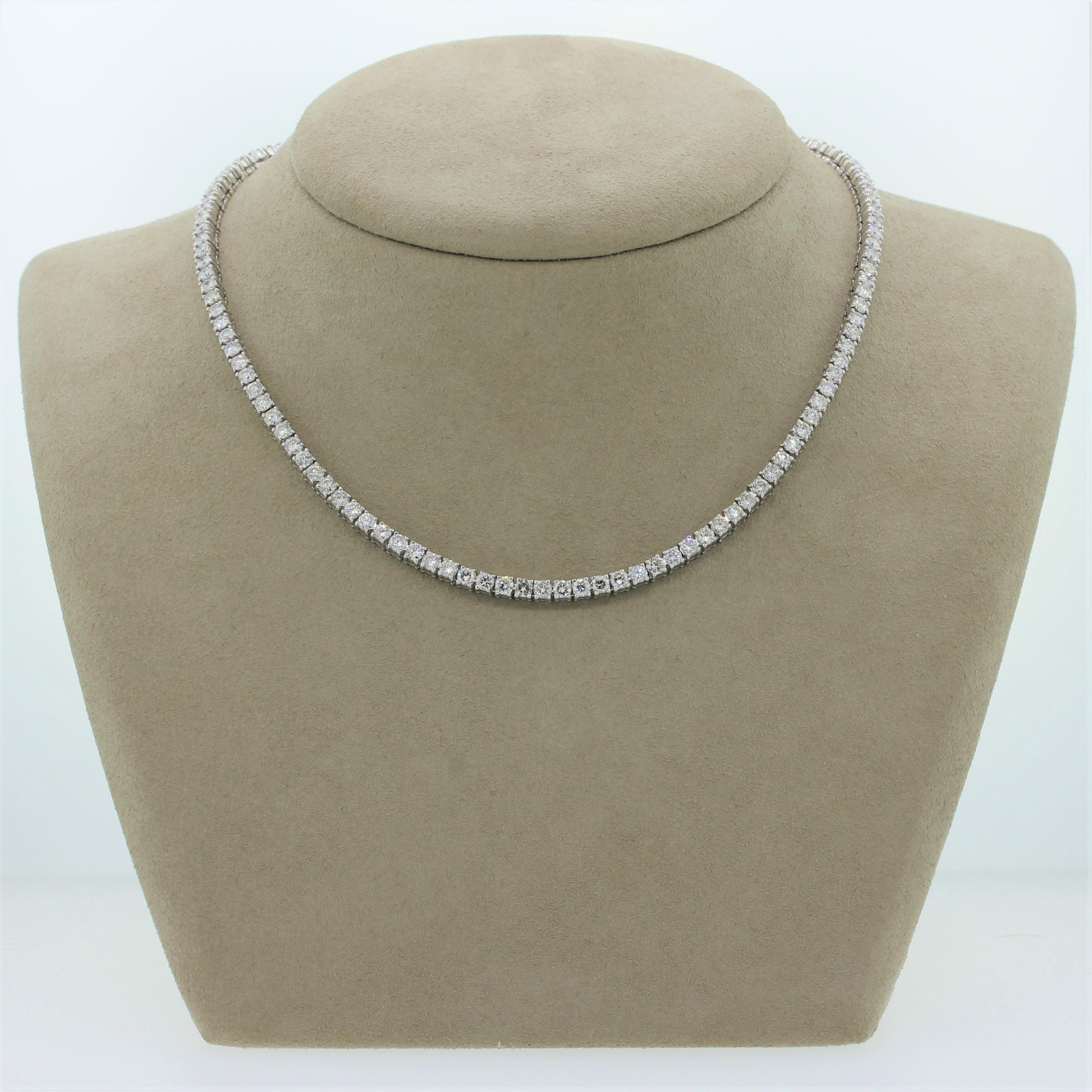 Diamond Platinum Tennis Necklace In New Condition In Beverly Hills, CA