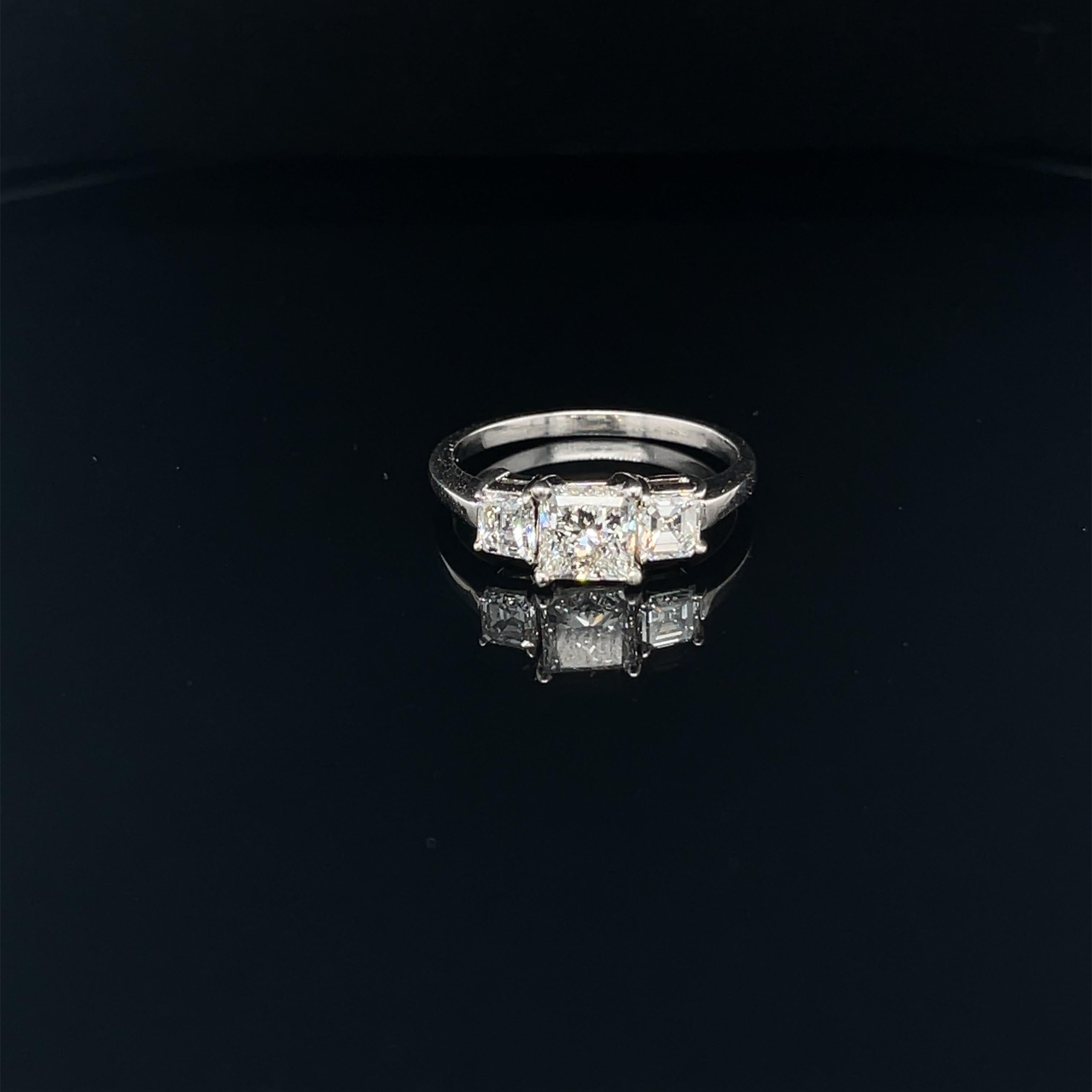 Women's Diamond Princess Cut 1.00 Carat Engagement Ring 18K White Gold For Sale