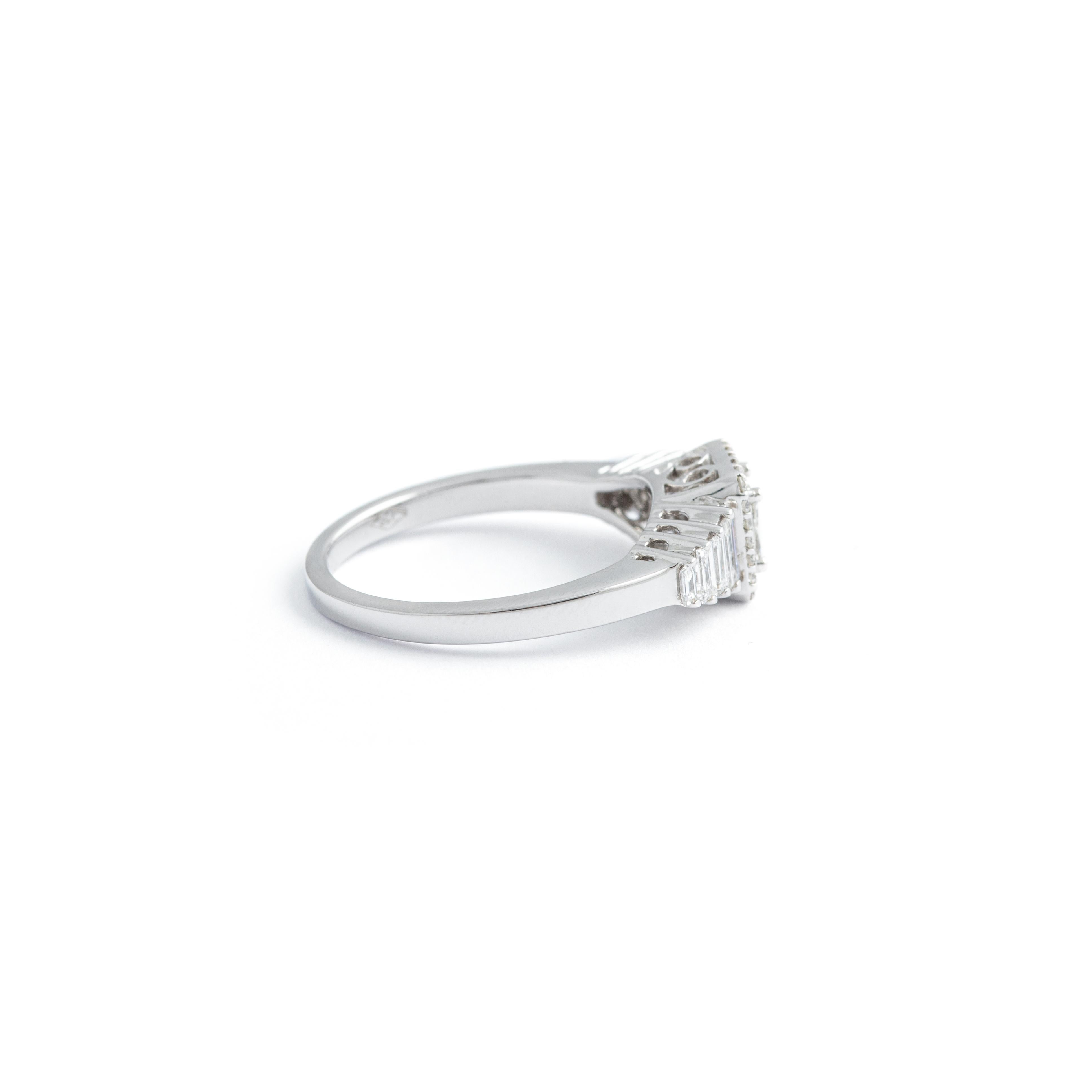 Diamond Princess White Gold Ring In New Condition For Sale In Geneva, CH