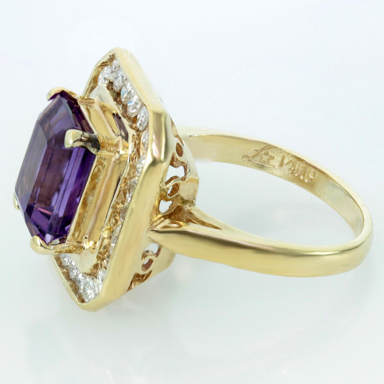 Asscher Cut Diamond Purple Amethyst Yellow Gold Ring, Size 6.5 For Sale