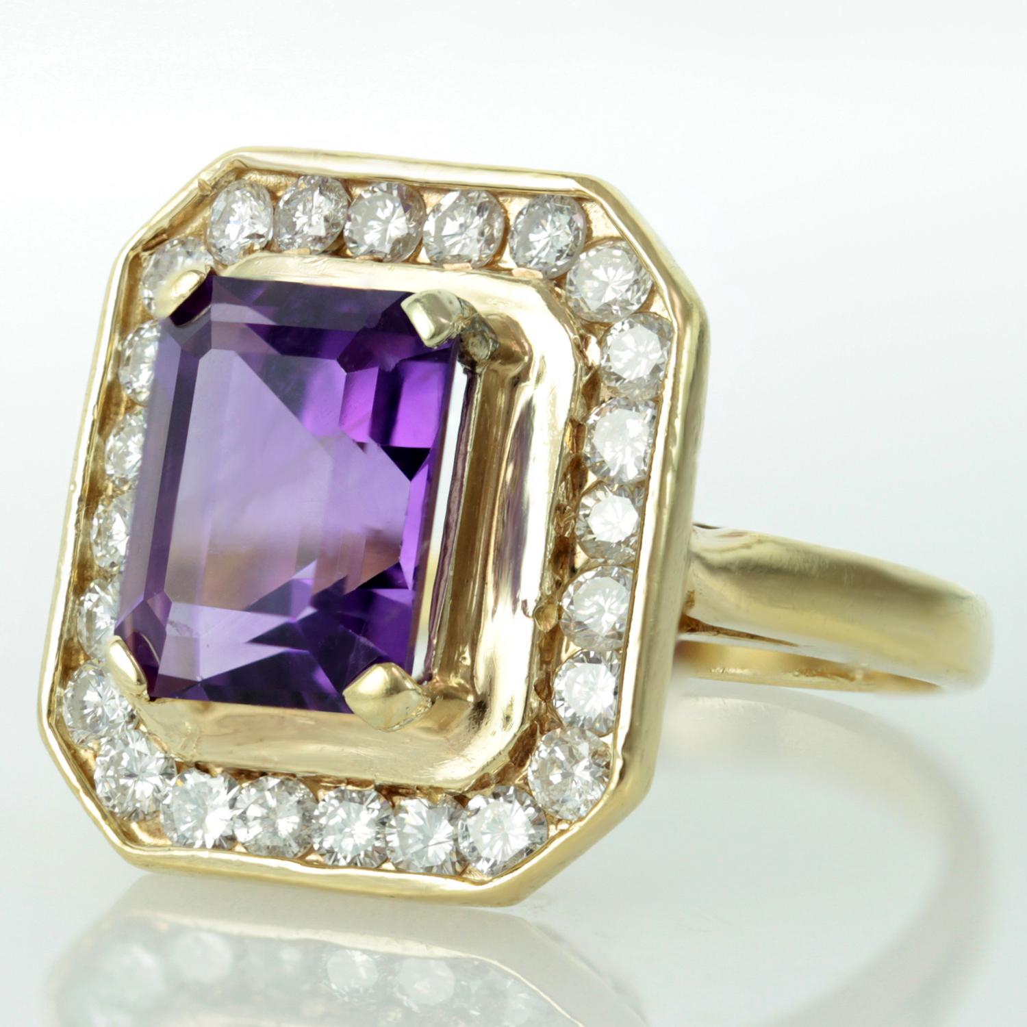 Diamond Purple Amethyst Yellow Gold Ring, Size 6.5 For Sale 1