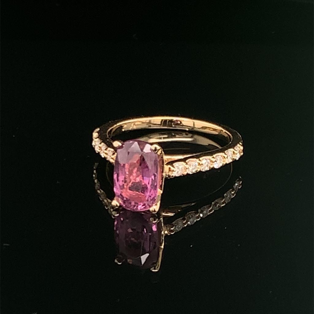 Taglio cuscino Anello con diamante e zaffiro viola 2 TCW in oro 14k certificato in vendita