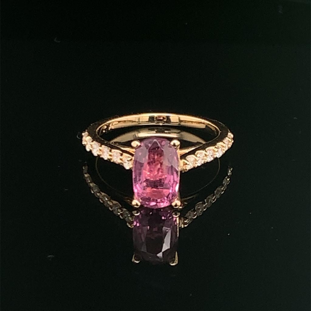 Bague en or 14 carats avec diamants et saphirs violets 2 TCW certifiés en vente 1