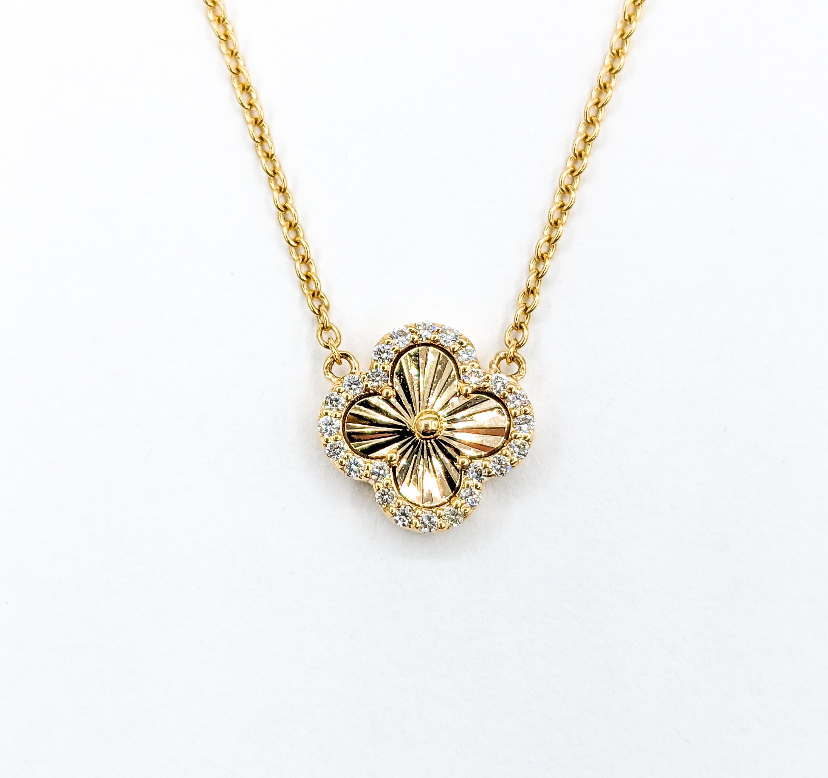 Diamant-Quatrefoil-Anhänger-Halskette aus Gold 1