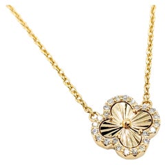 Diamant-Quatrefoil-Anhänger-Halskette aus Gold
