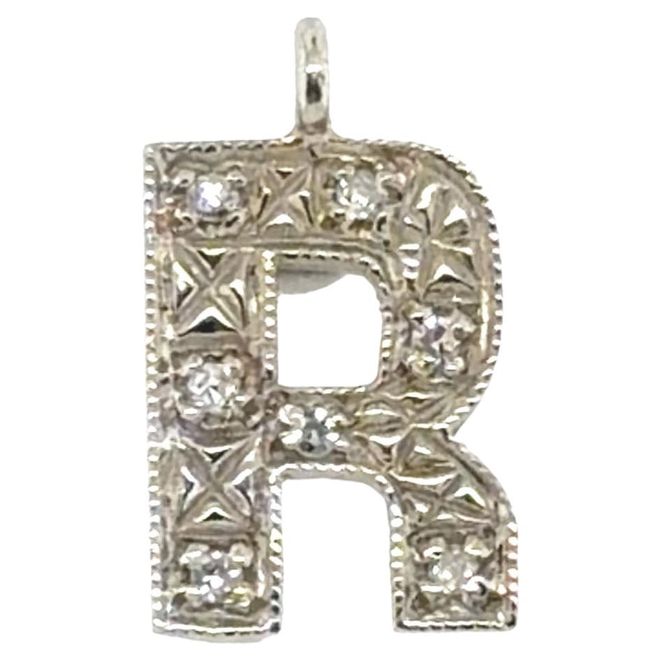Diamond R Letter Pendant Necklace Mined .15ct 14K White Gold Initial R Pendant im Angebot