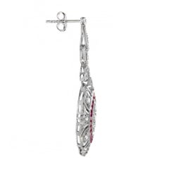 Boucles d'oreilles Art Déco en or blanc avec diamants et rubis rose rouge en forme de marquise